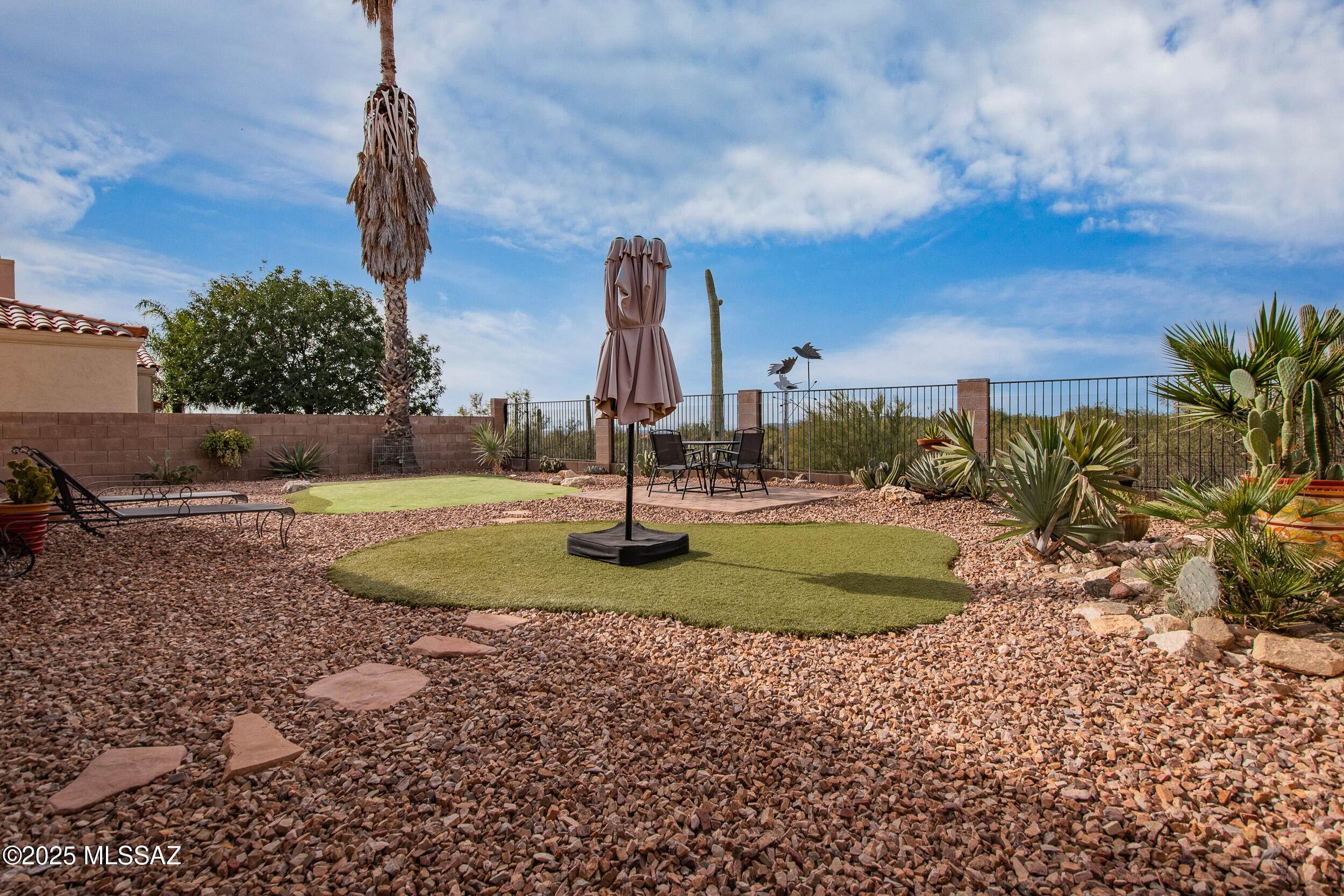 5271 N Canyon Rise Place