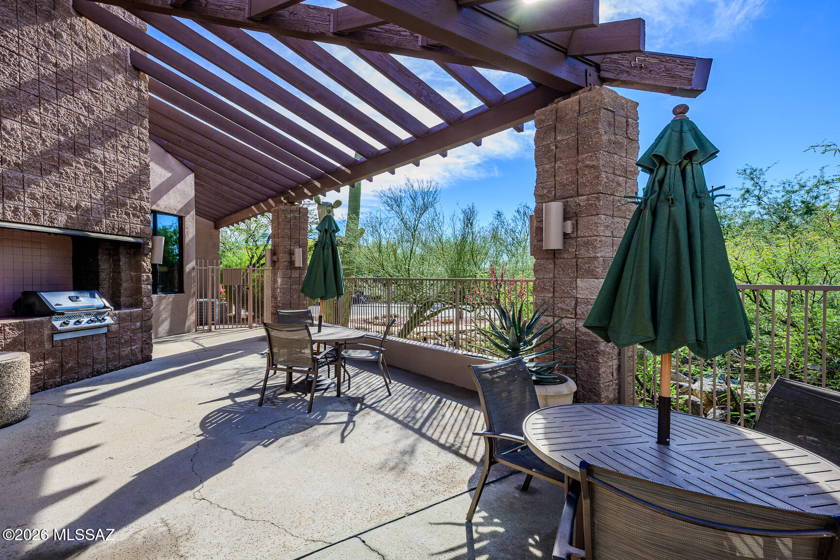 6655 N Canyon Crest Drive 26203