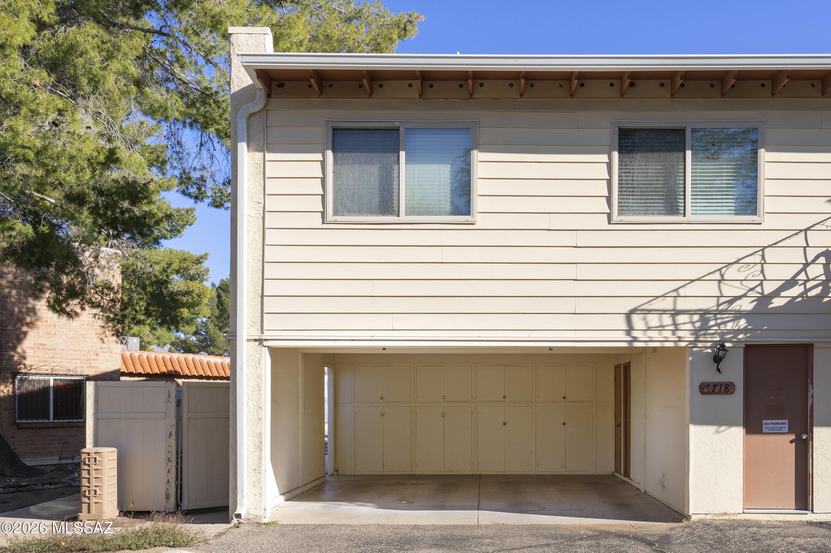 6718 E Calle La Paz C