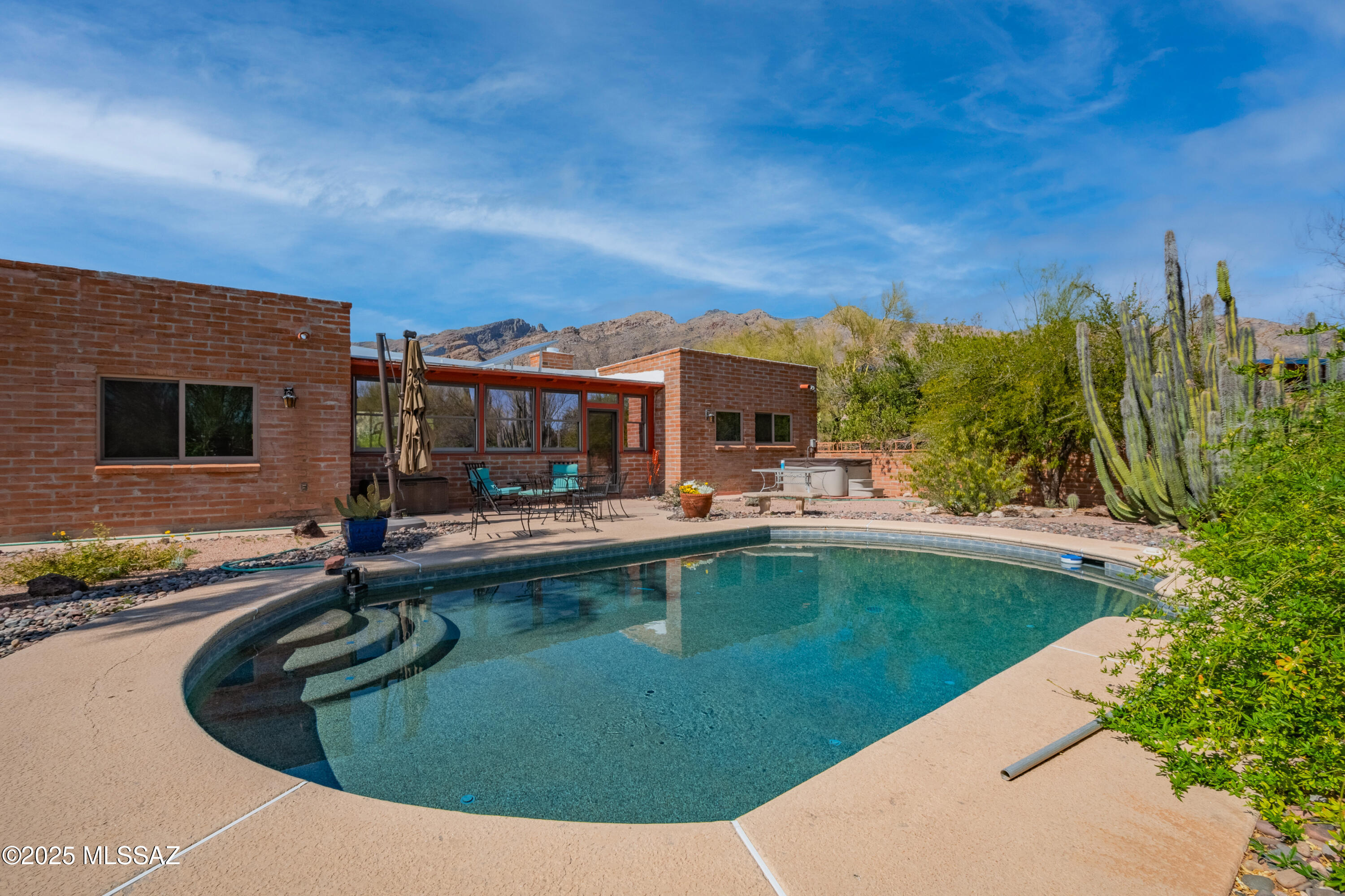 4900 E Calle Guebabi