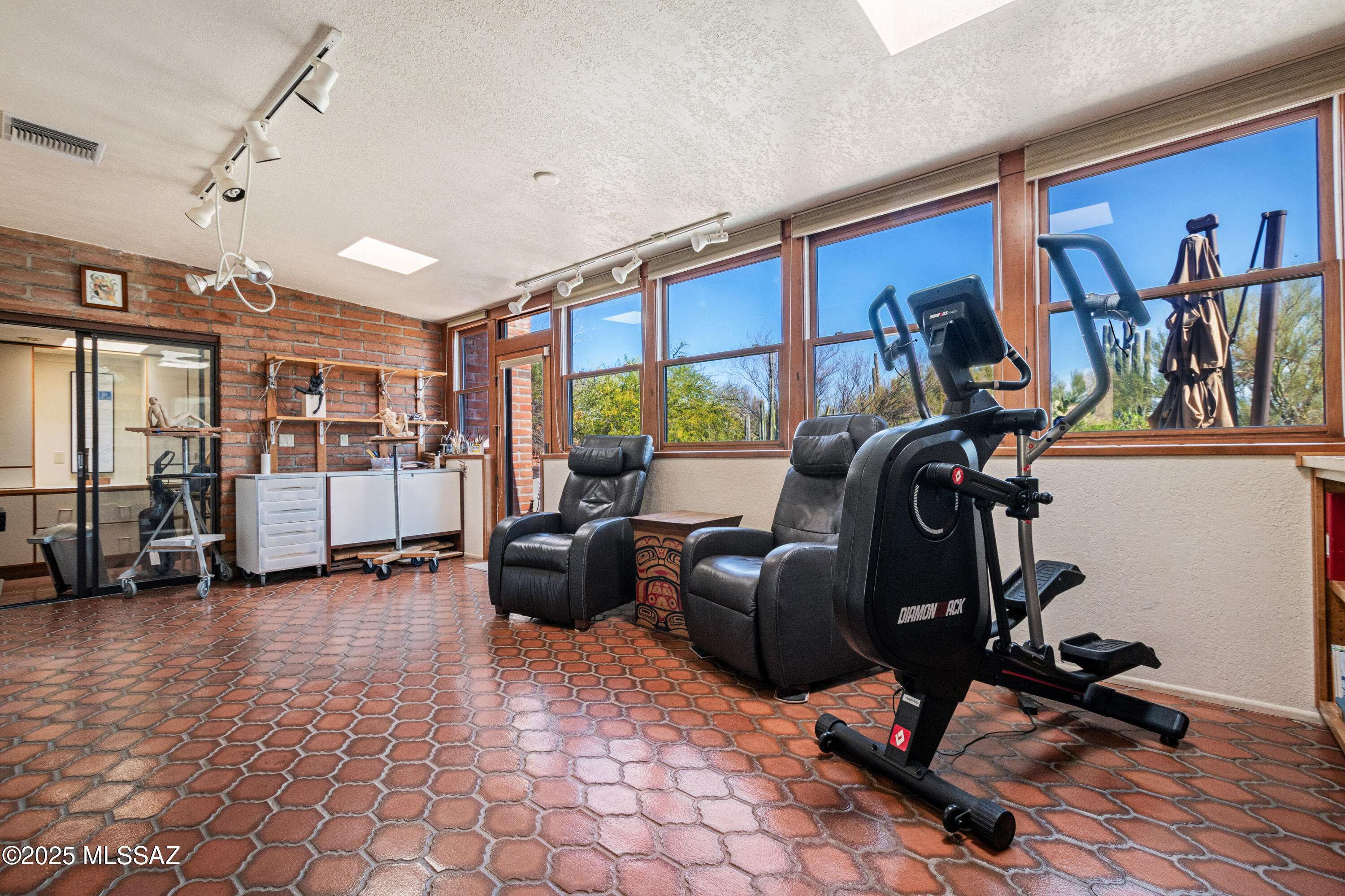 4900 E Calle Guebabi