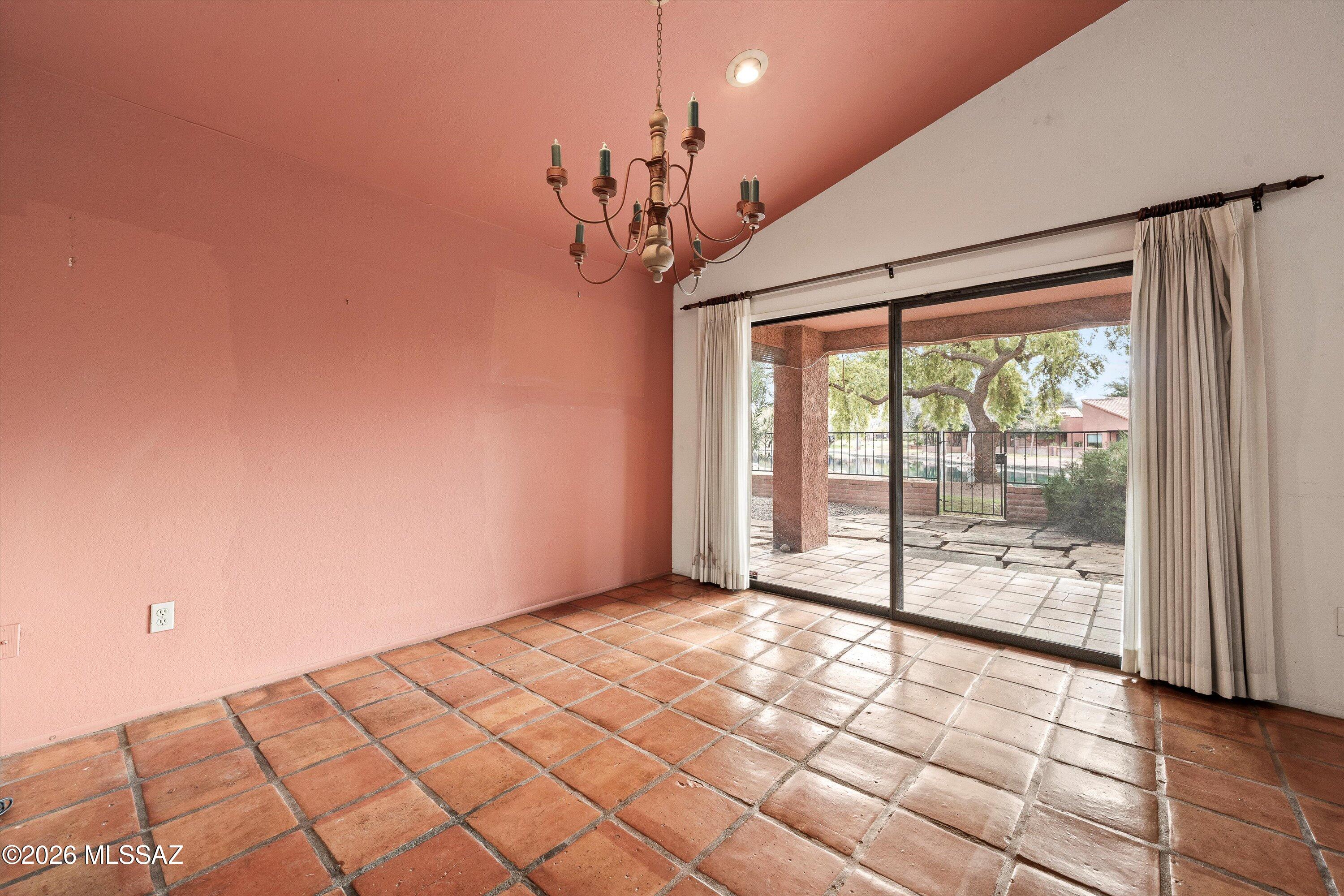 3167 N Willow Creek Drive