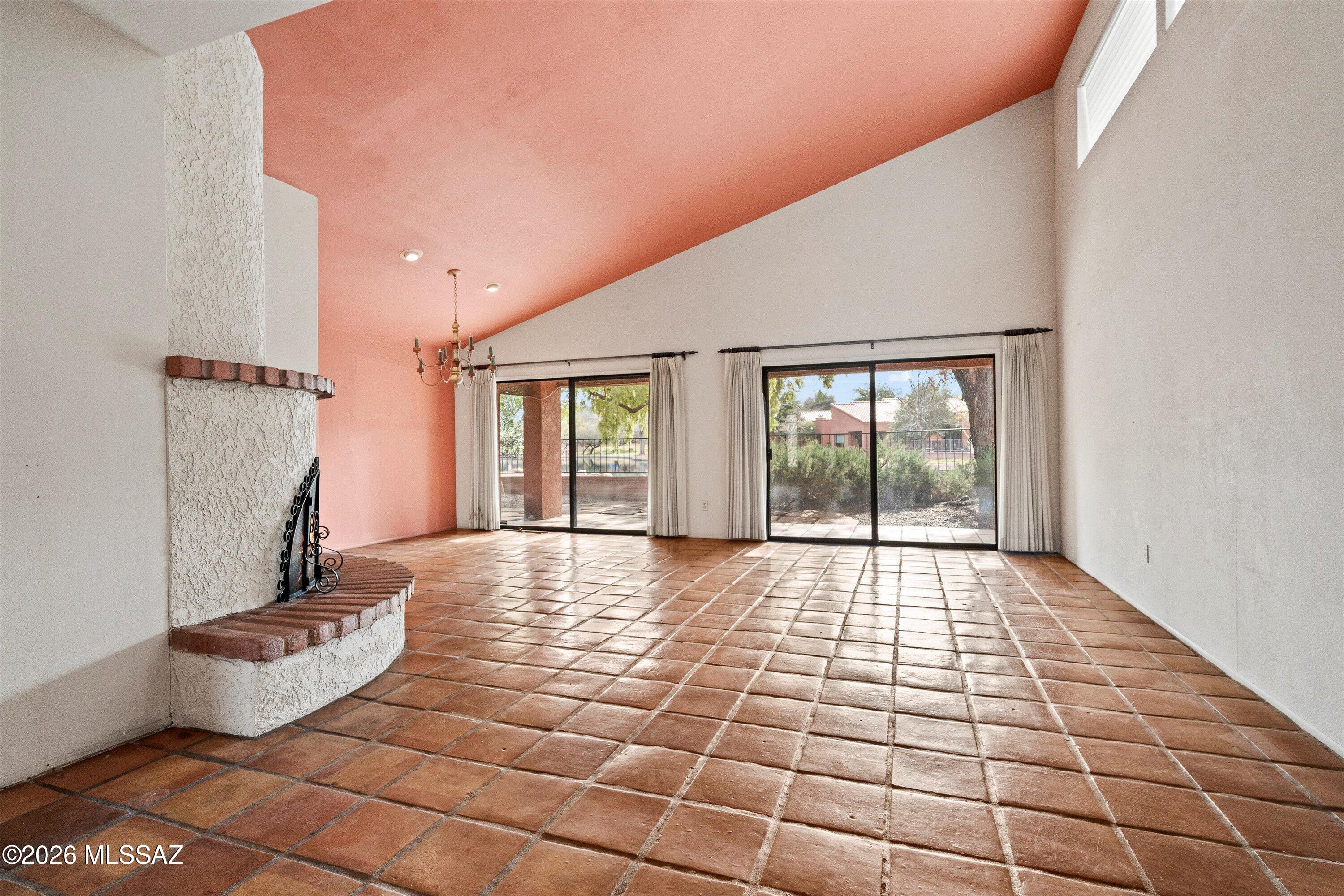 3167 N Willow Creek Drive