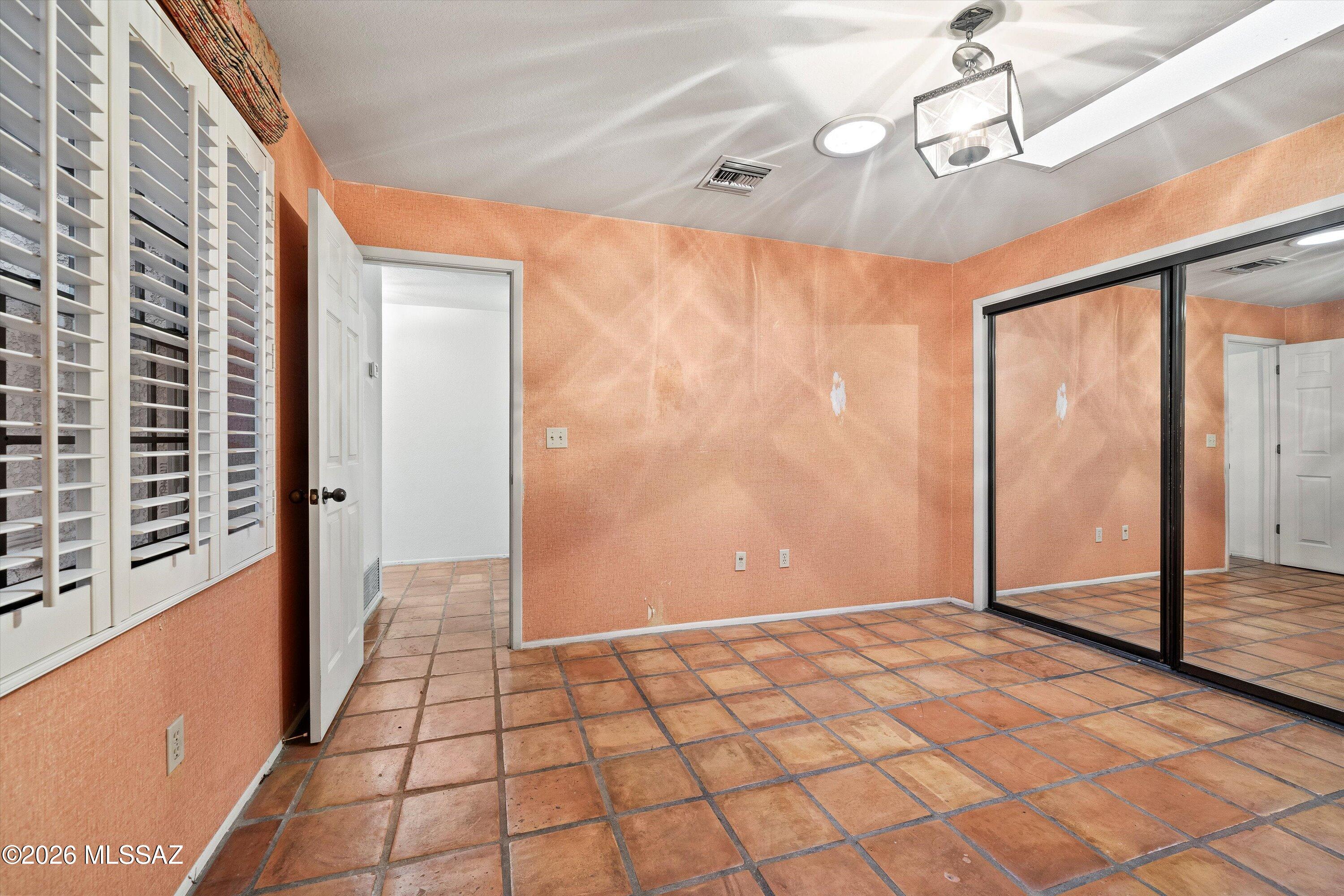 3167 N Willow Creek Drive