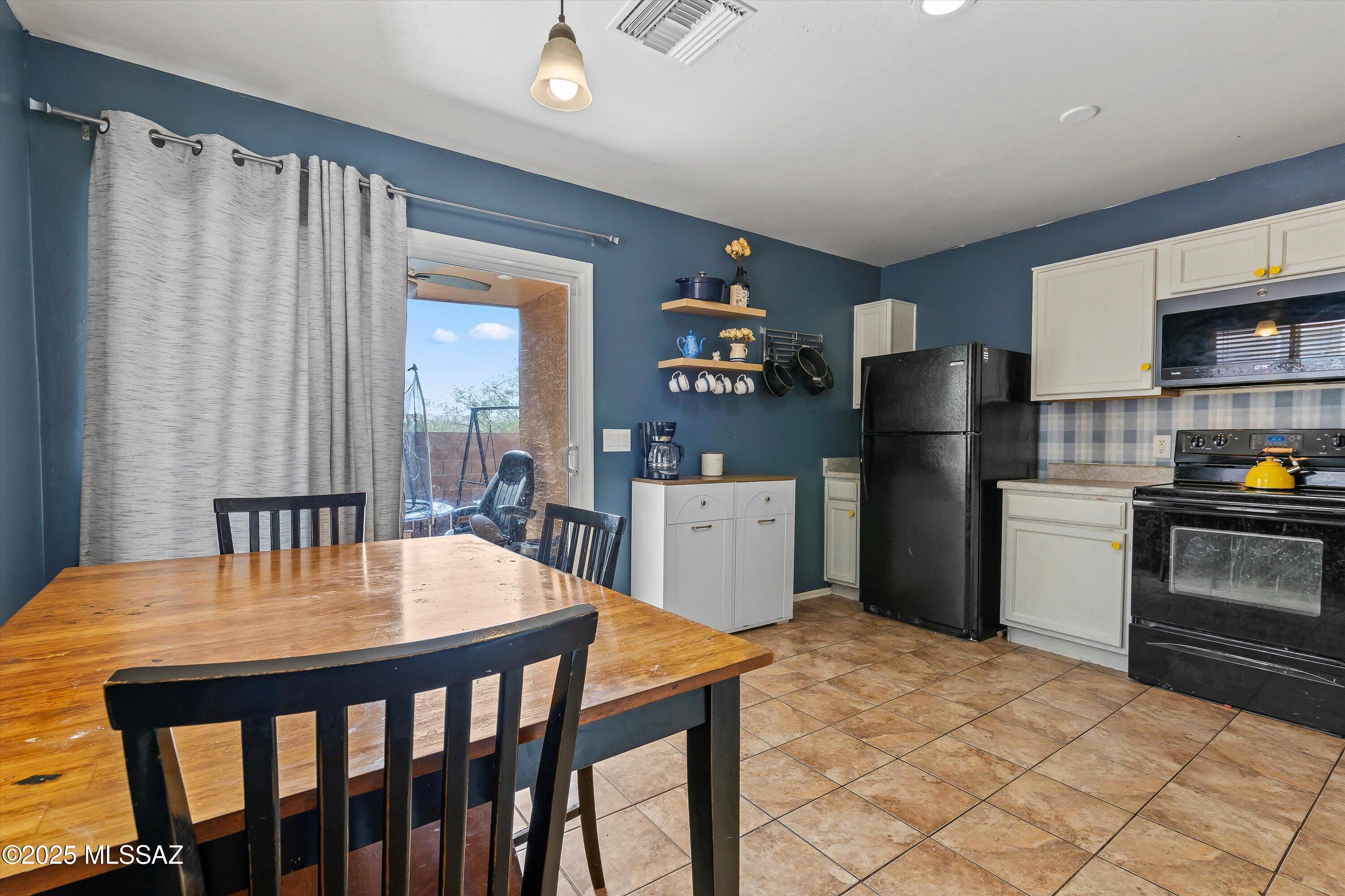 5164 E Desert Straw Lane