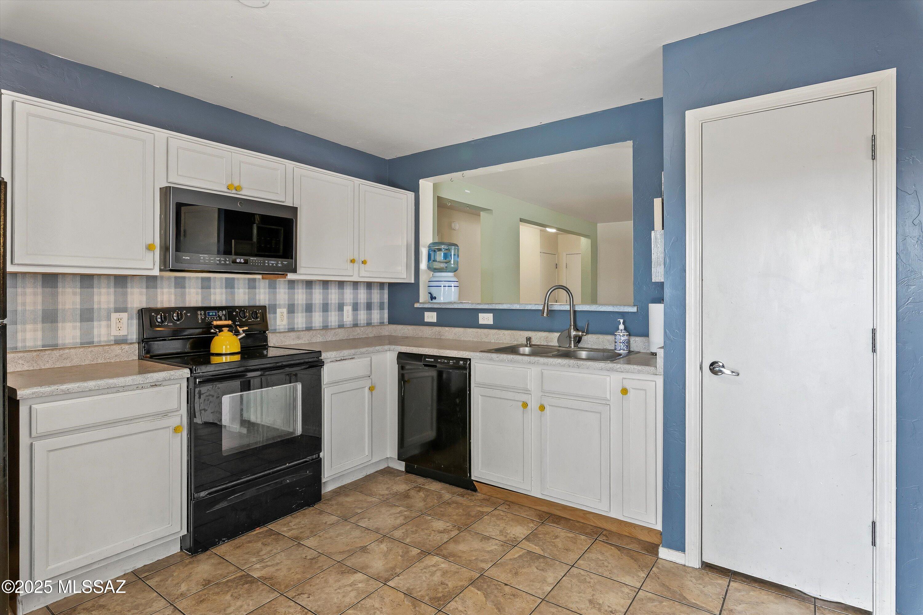 5164 E Desert Straw Lane