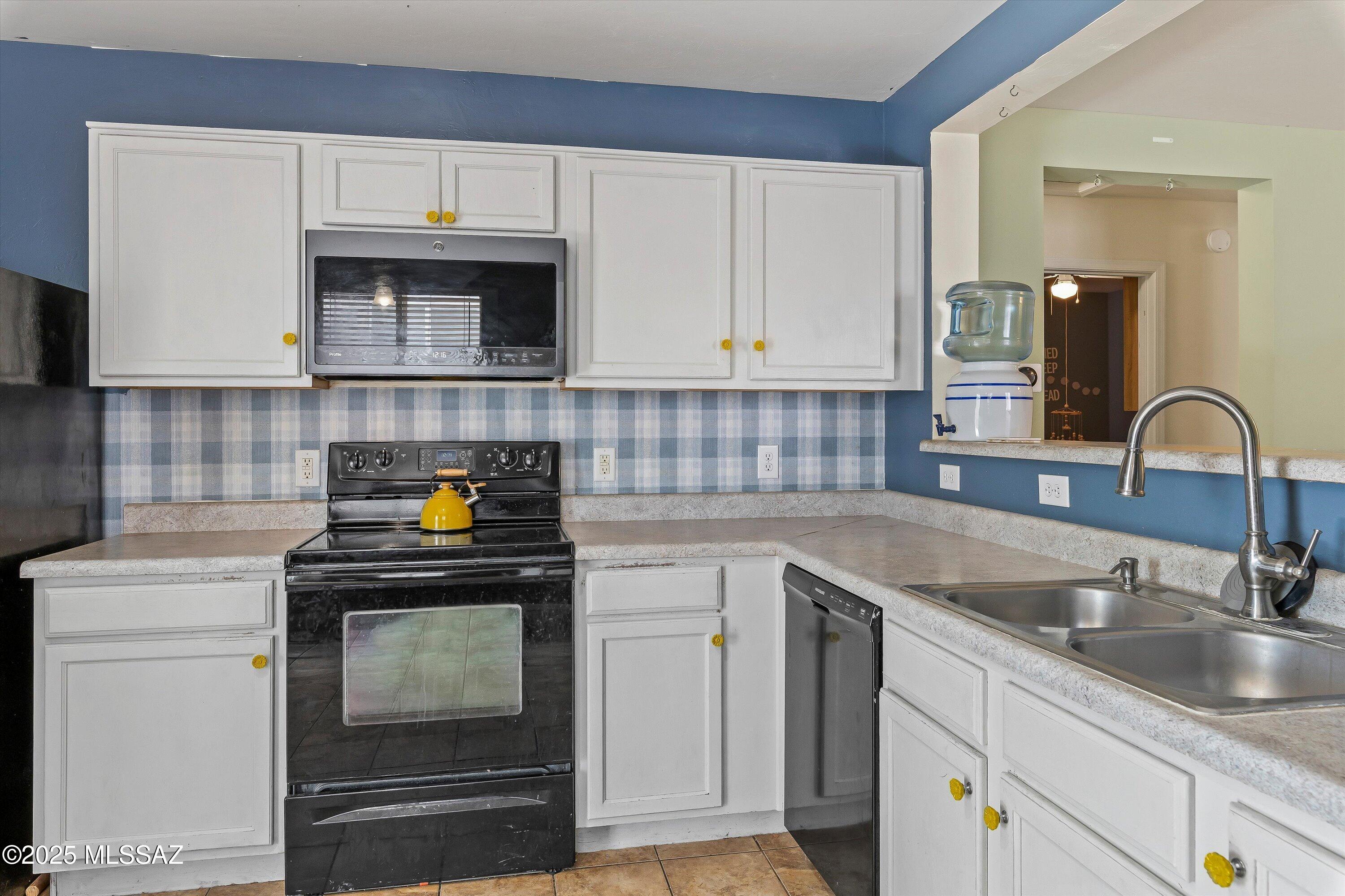 5164 E Desert Straw Lane