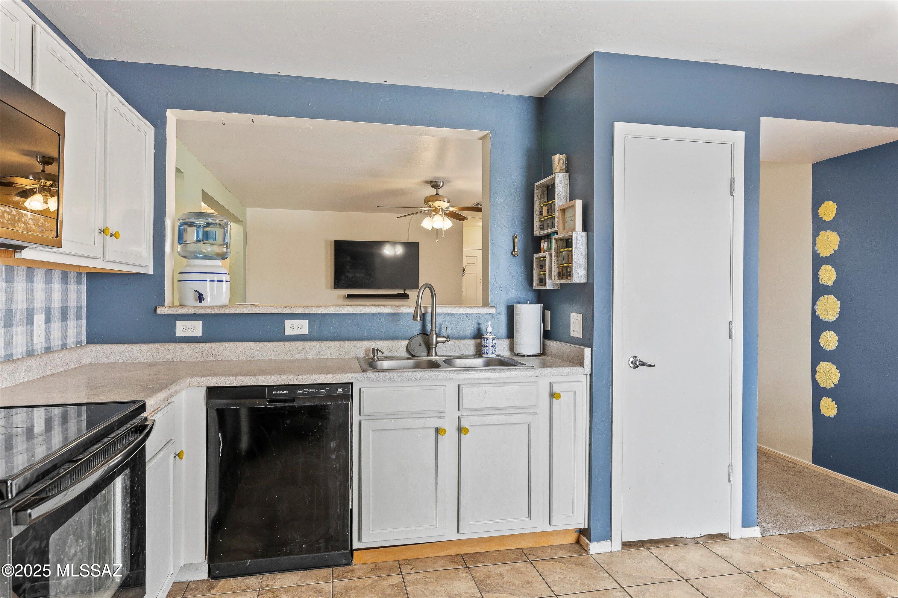 5164 E Desert Straw Lane