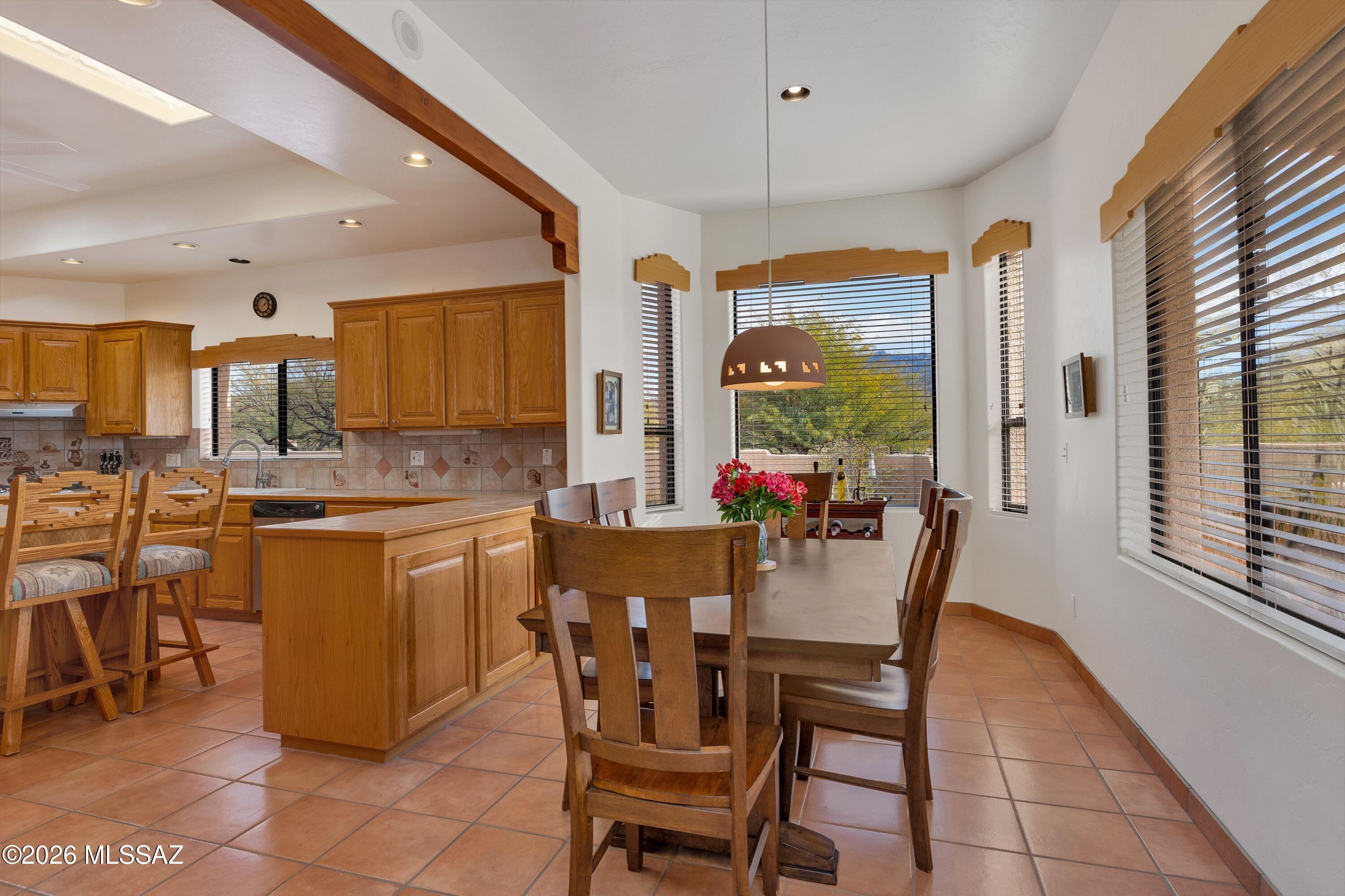 2305 N El Camino Rinconado