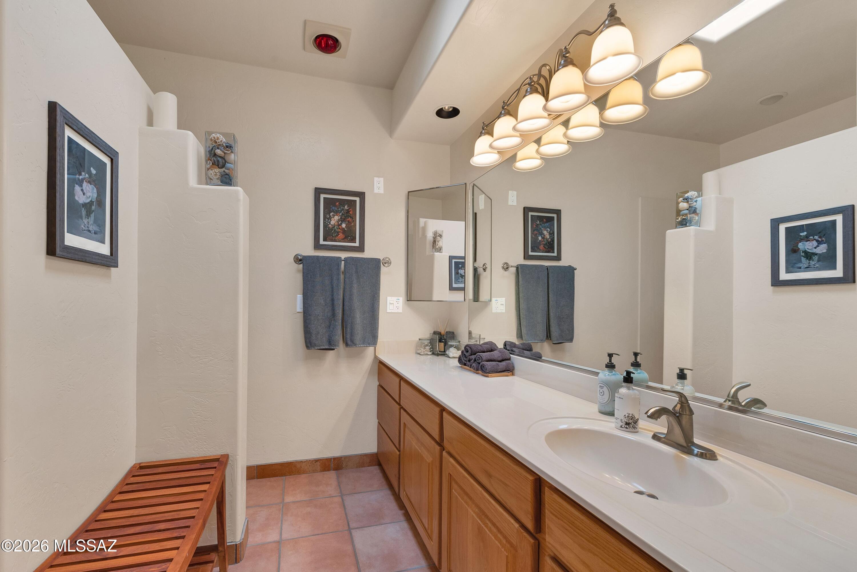 2305 N El Camino Rinconado