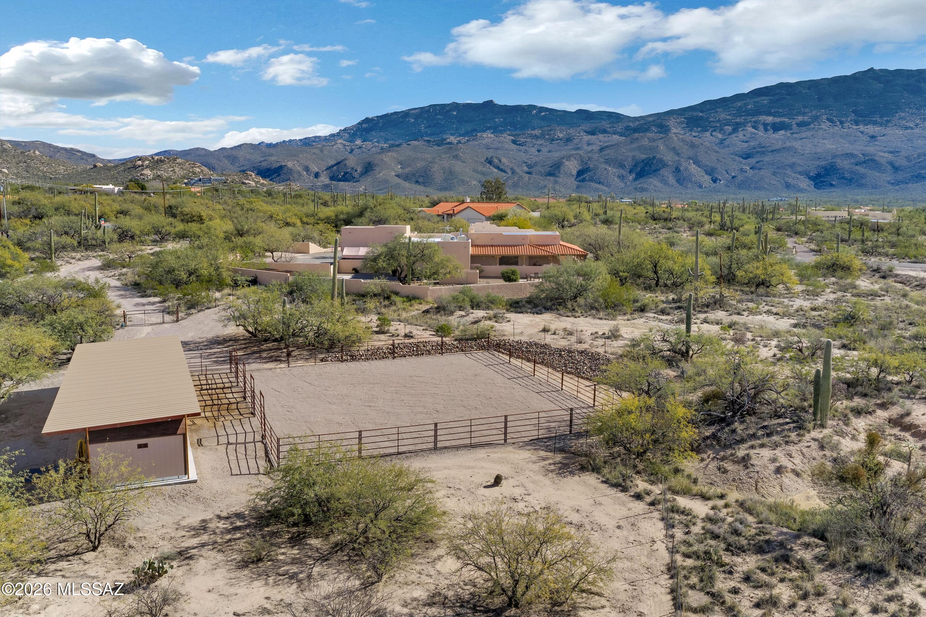 2305 N El Camino Rinconado