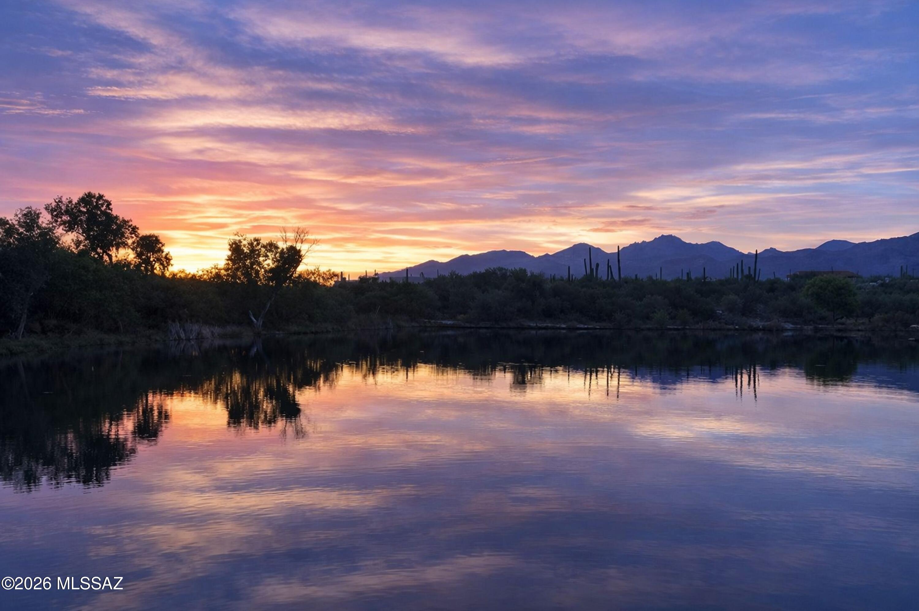 2305 N El Camino Rinconado