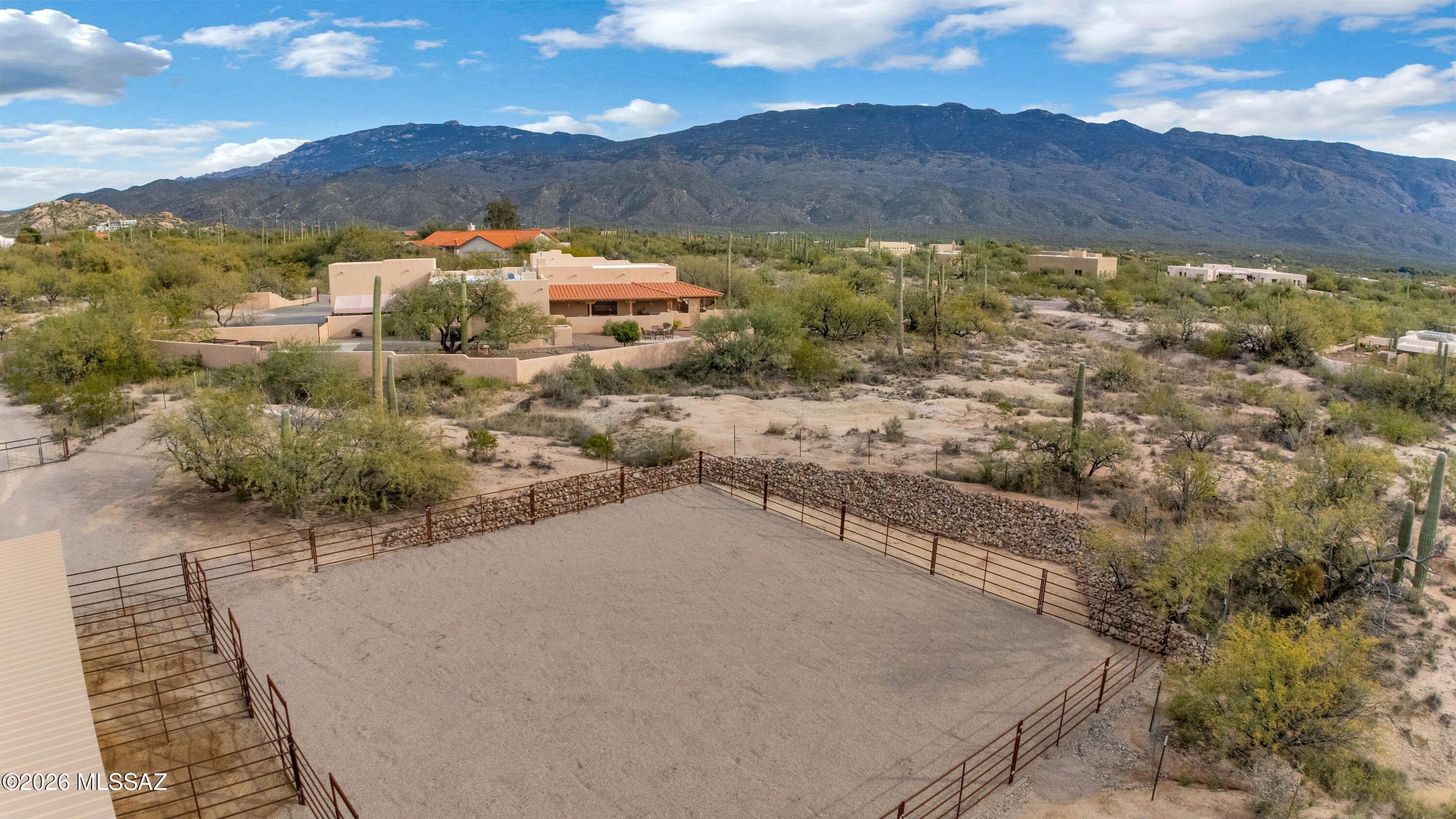 2305 N El Camino Rinconado