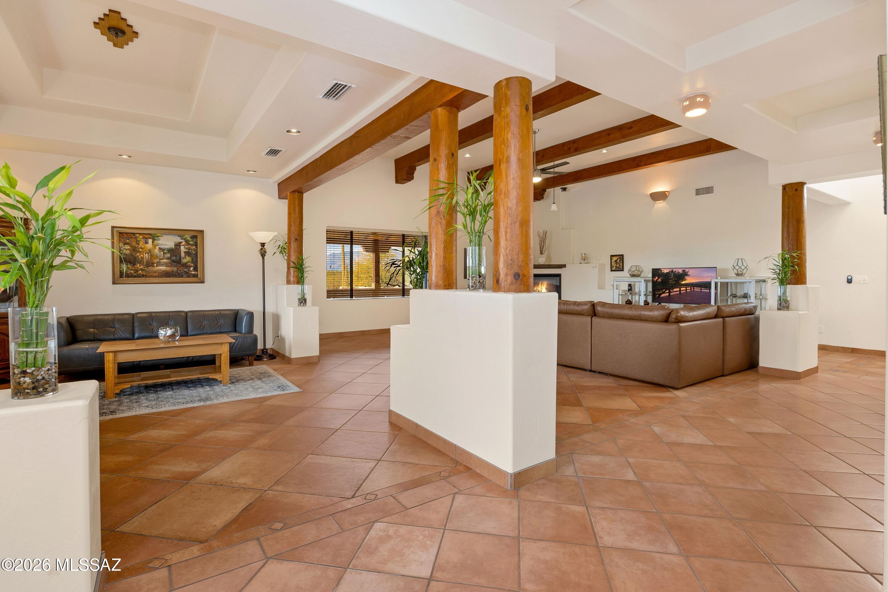 2305 N El Camino Rinconado