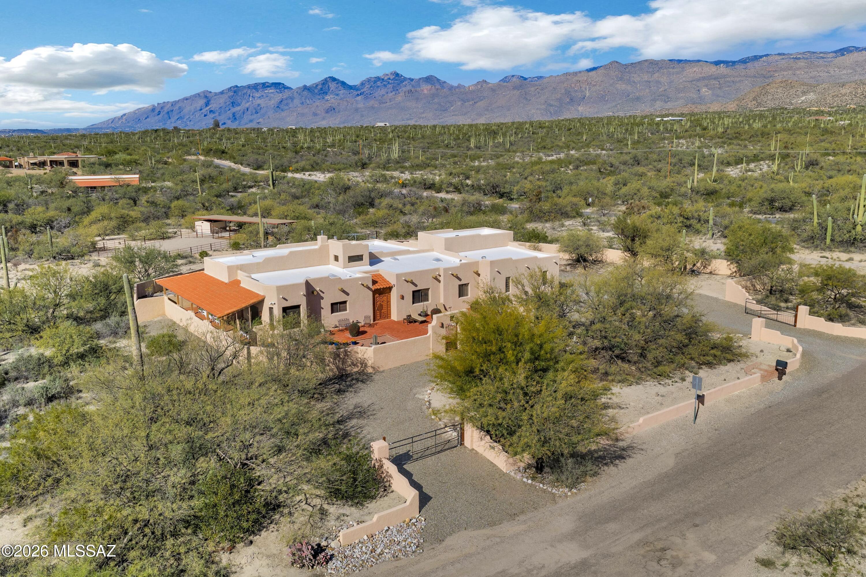 2305 N El Camino Rinconado