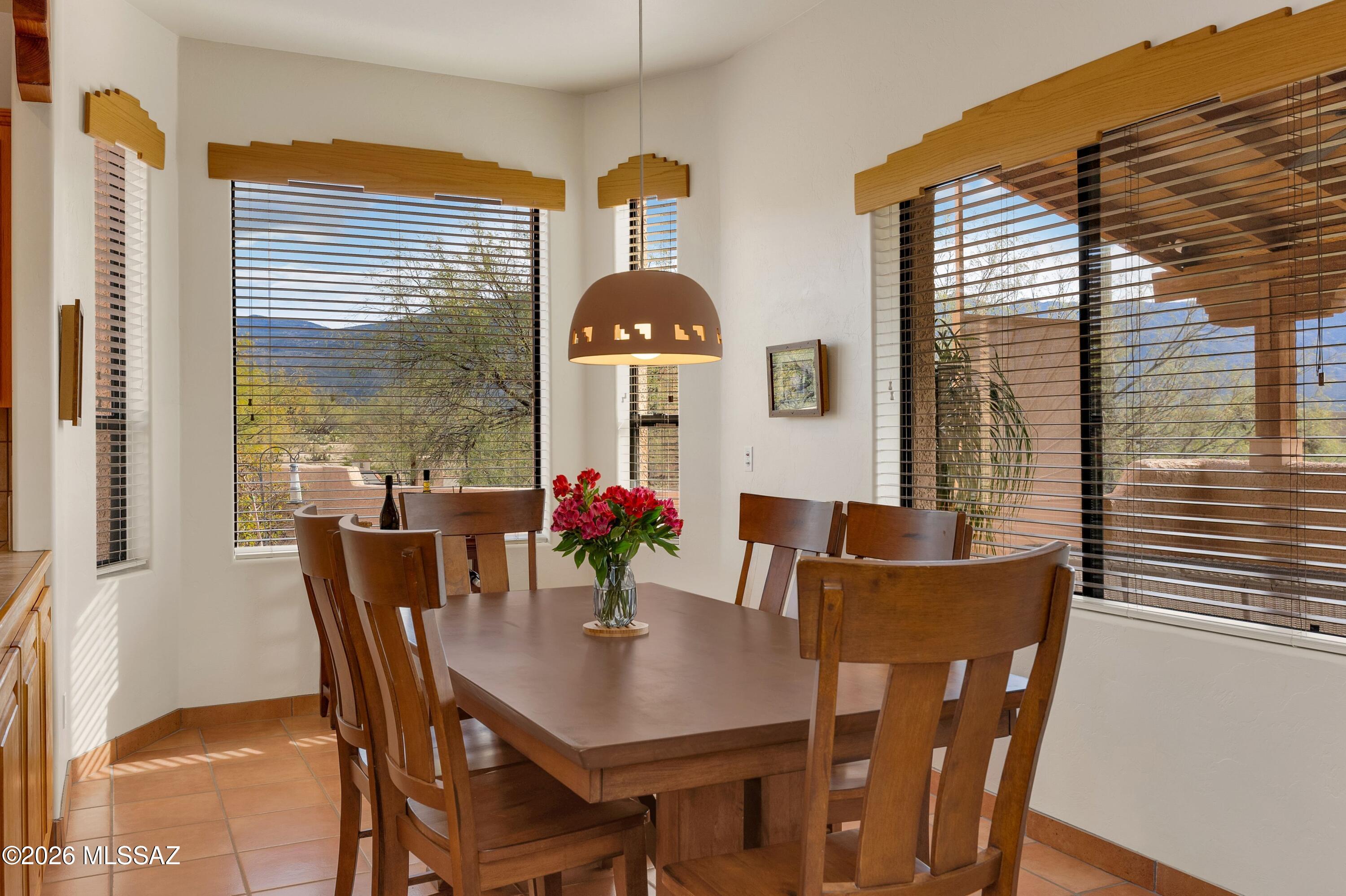 2305 N El Camino Rinconado