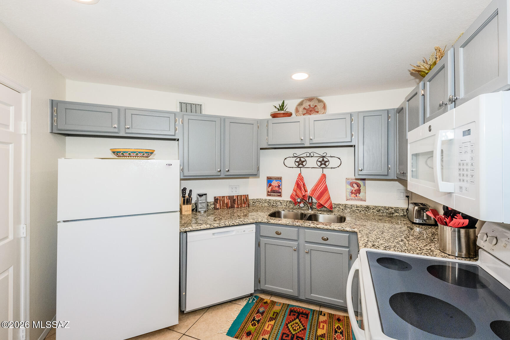 6655 N Canyon Crest Drive 4119