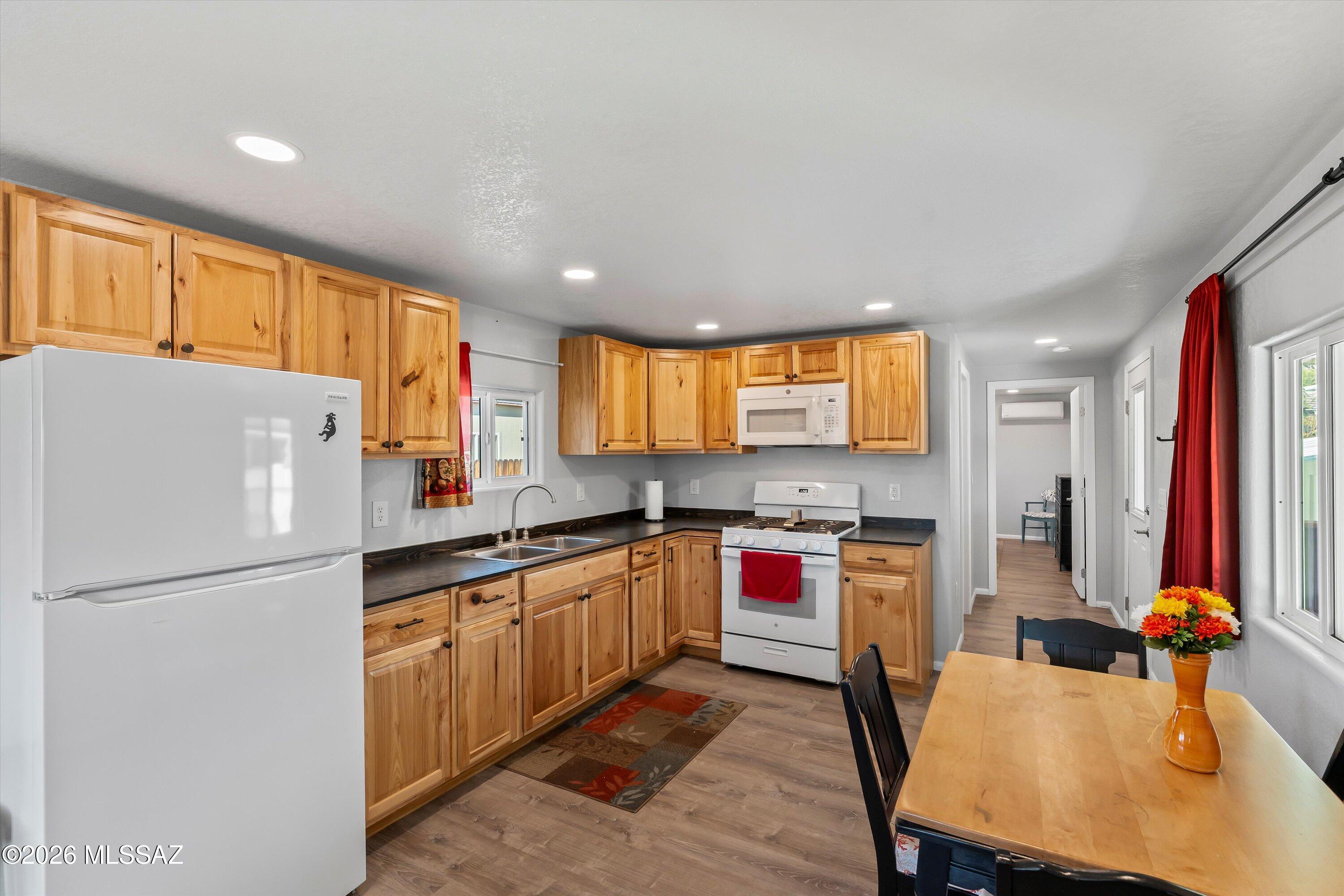 5772 W Lazy S Street