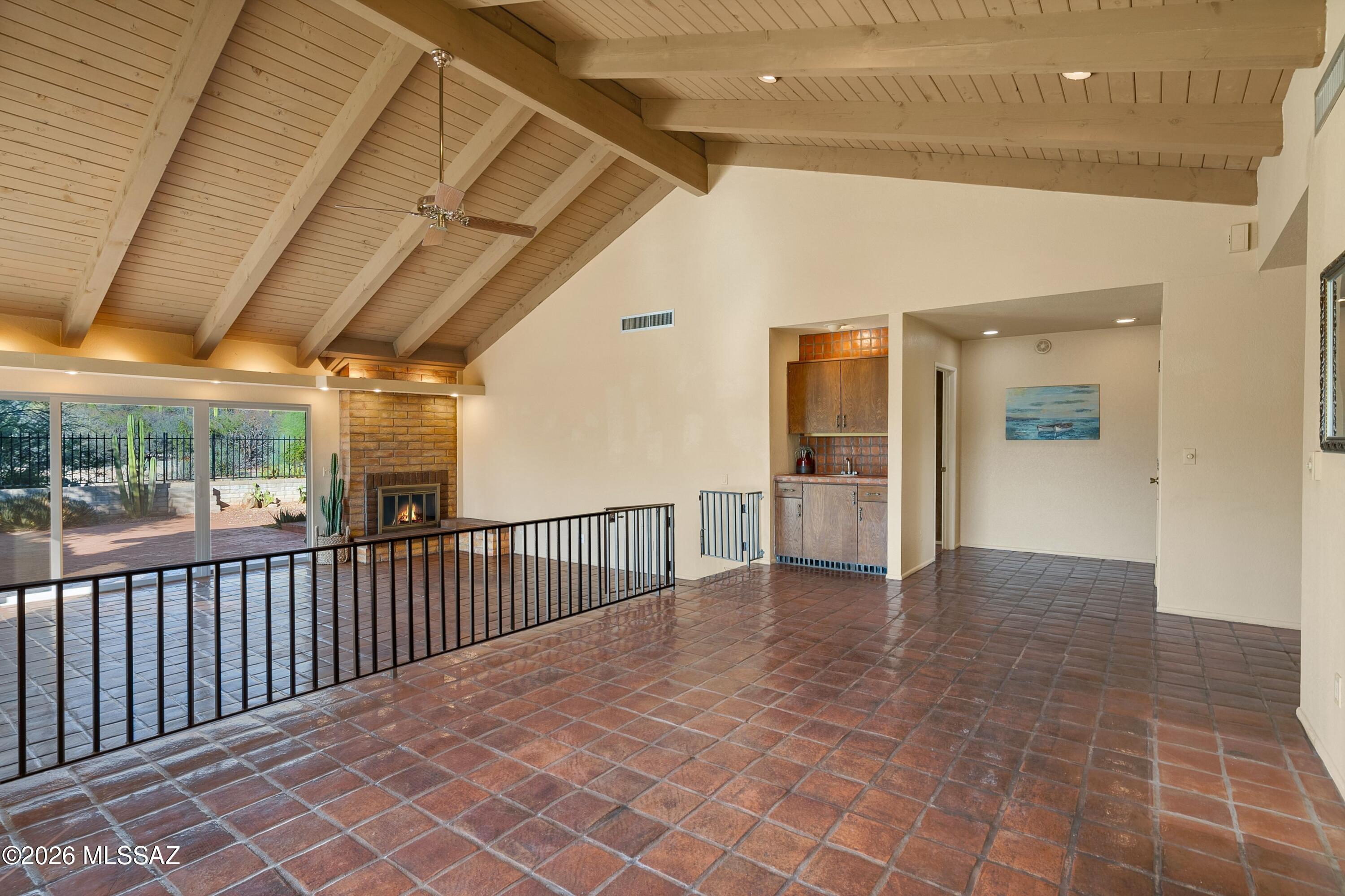 5937 N Placita Del Baron