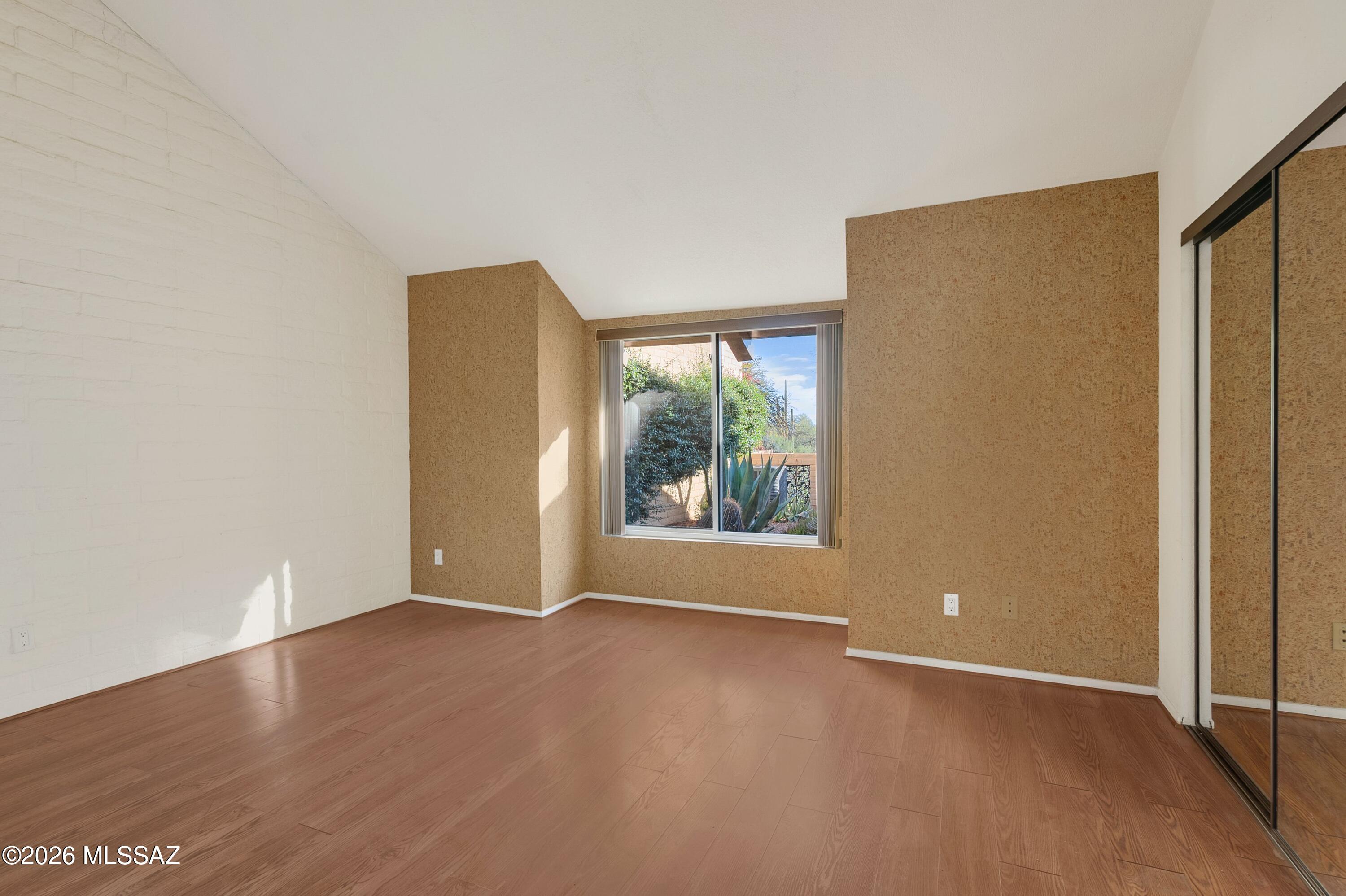 5937 N Placita Del Baron