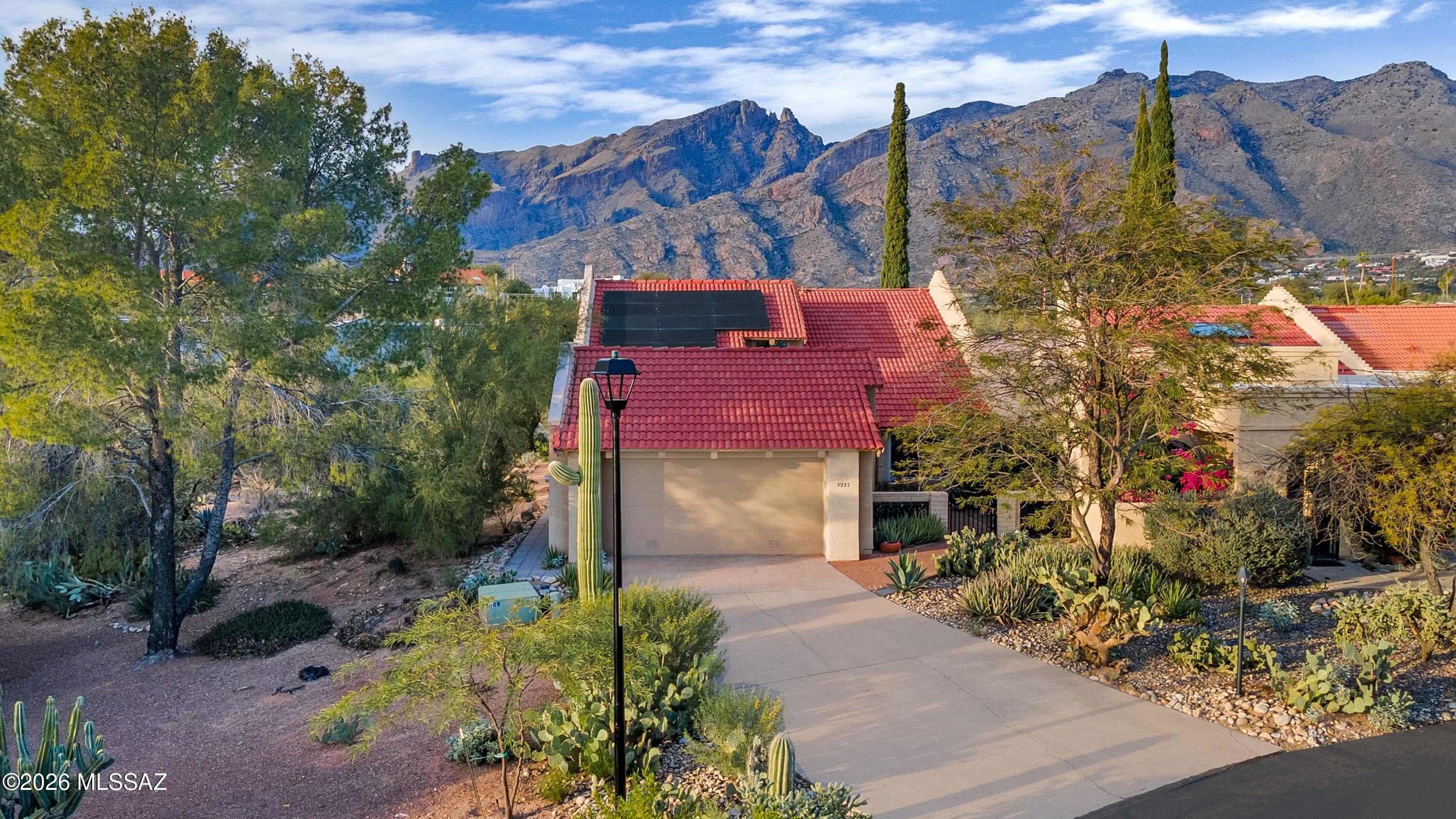 5937 N Placita Del Baron