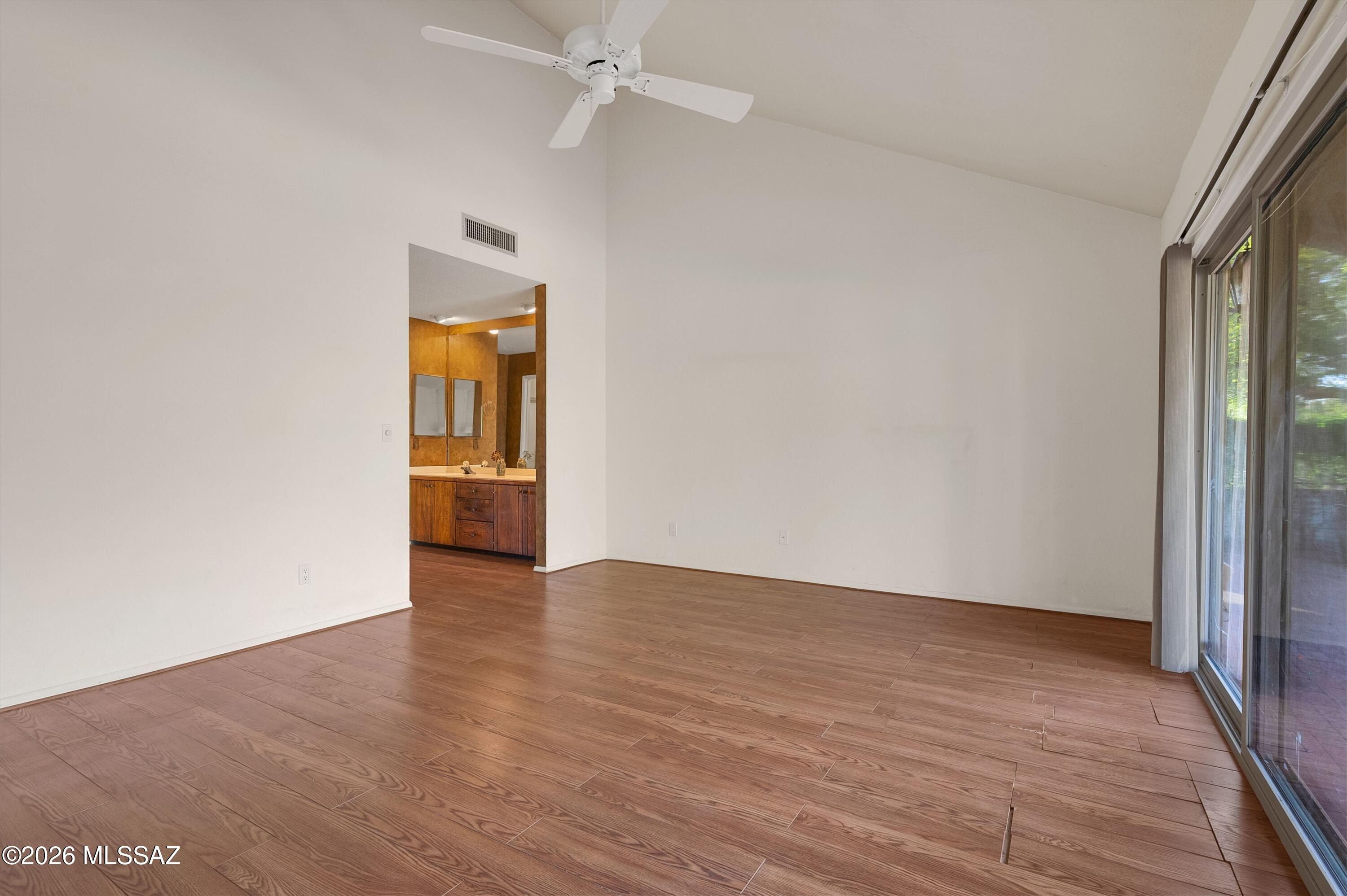 5937 N Placita Del Baron