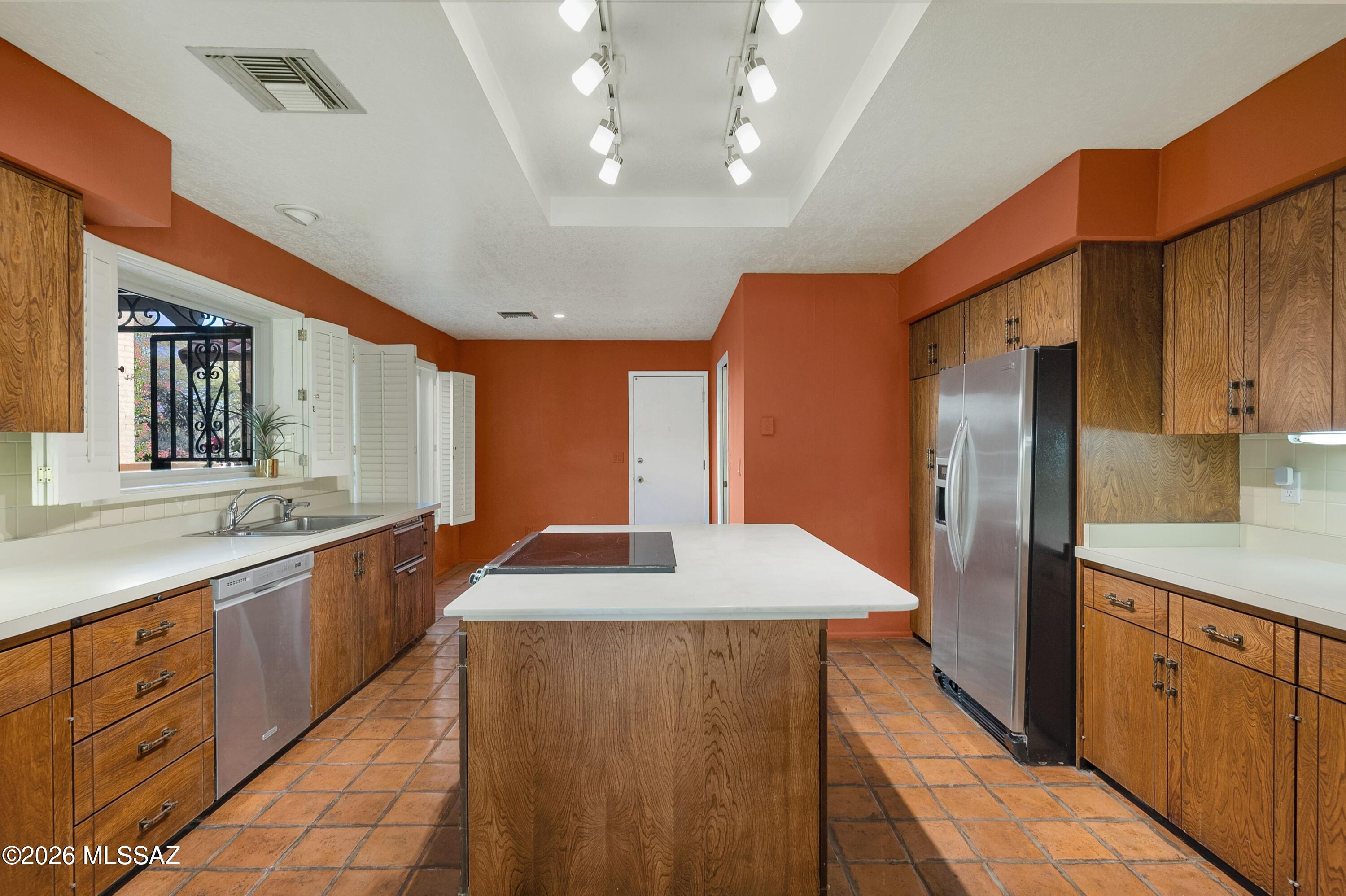 5937 N Placita Del Baron