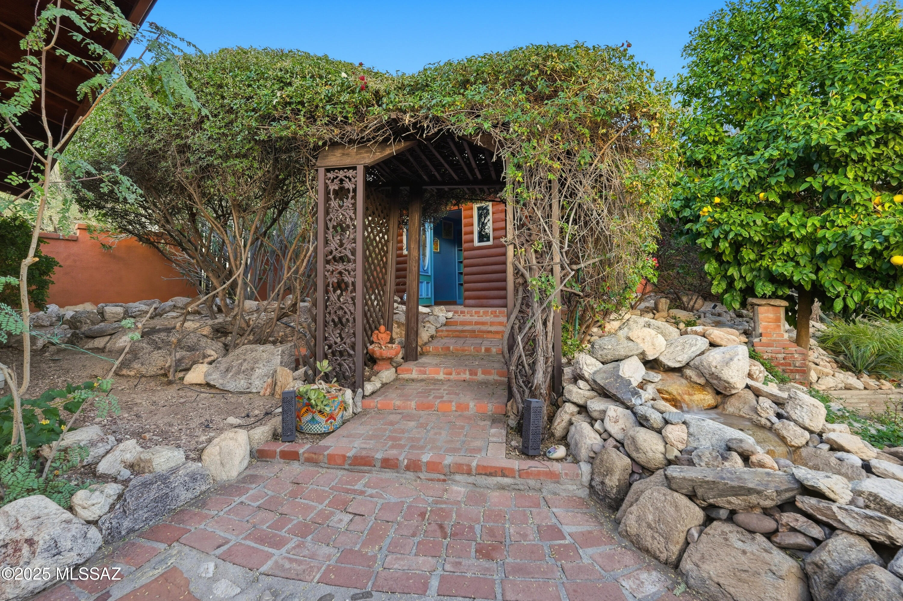 4565 E Don Jose Drive