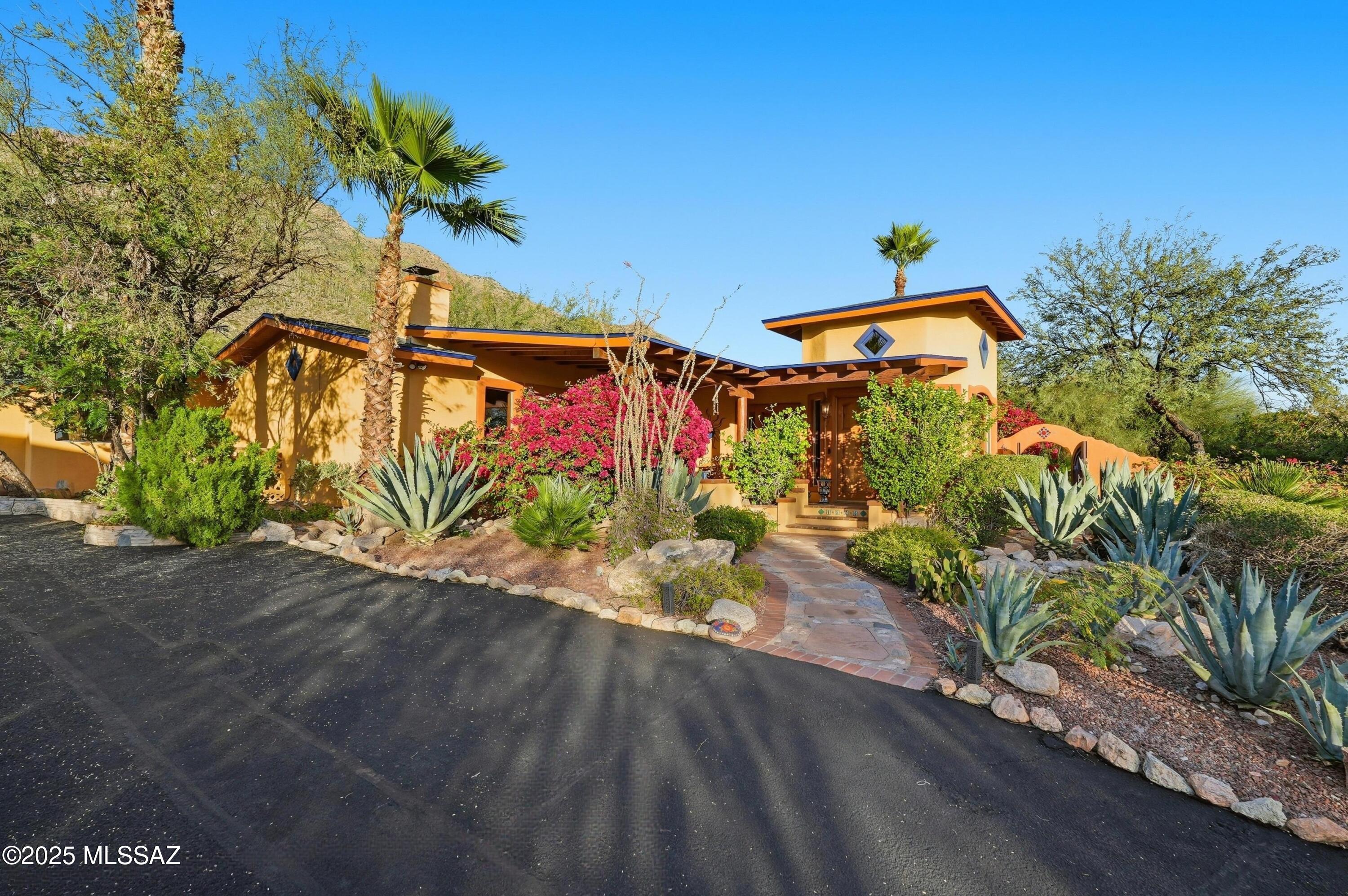 4565 E Don Jose Drive