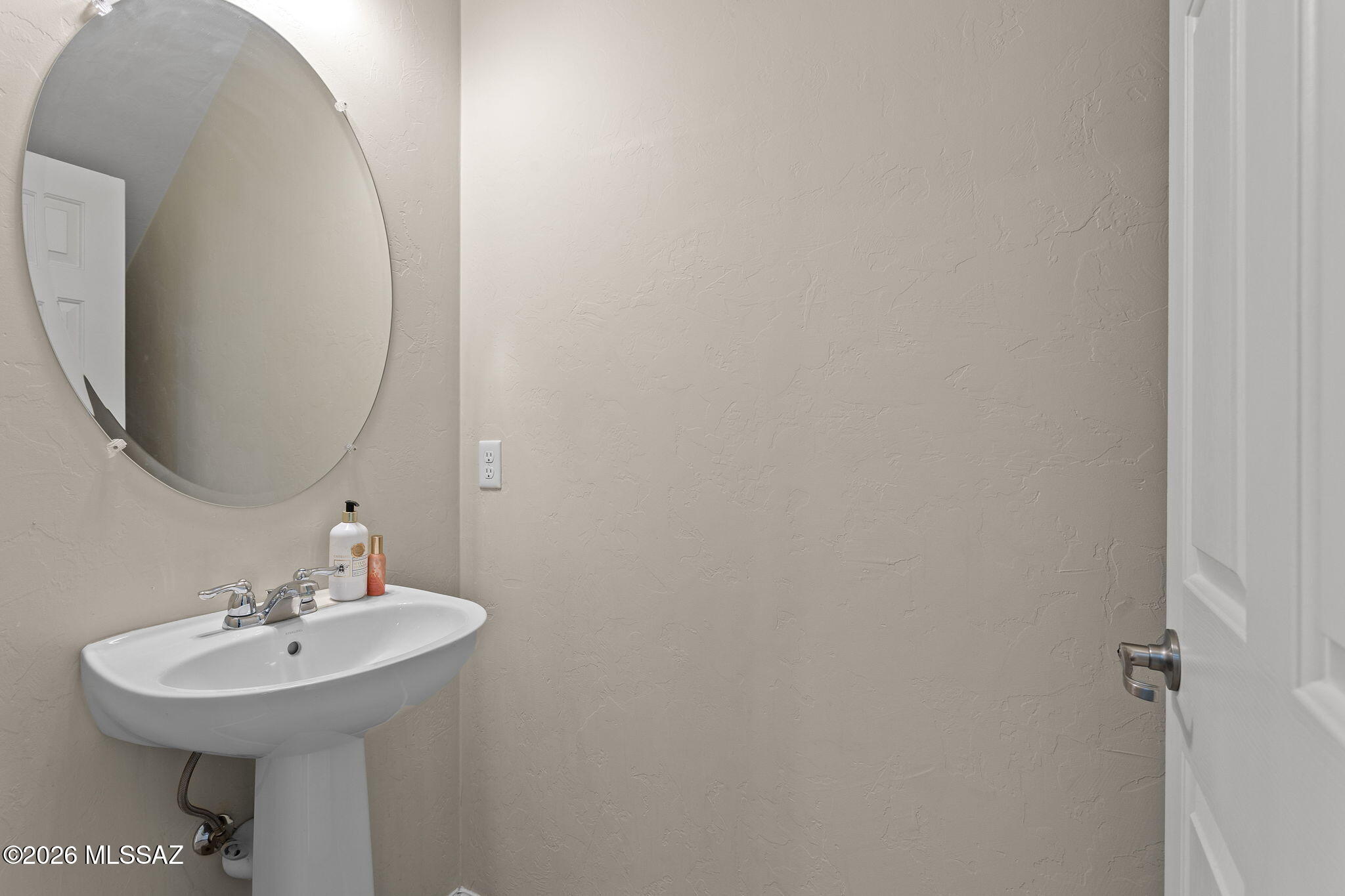 10468 S Cutting Horse Drive