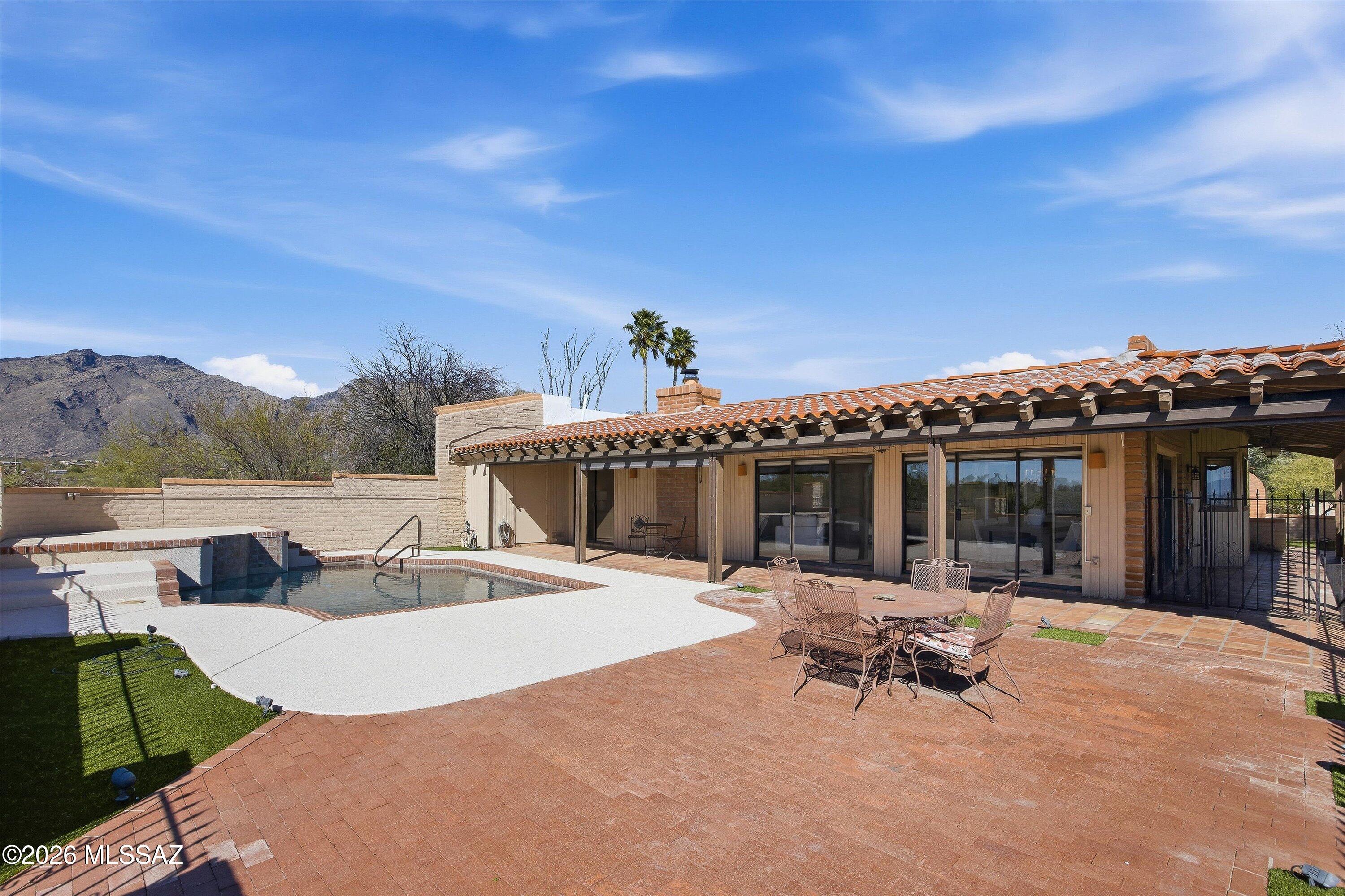 5011 N Grey Mountain Trail