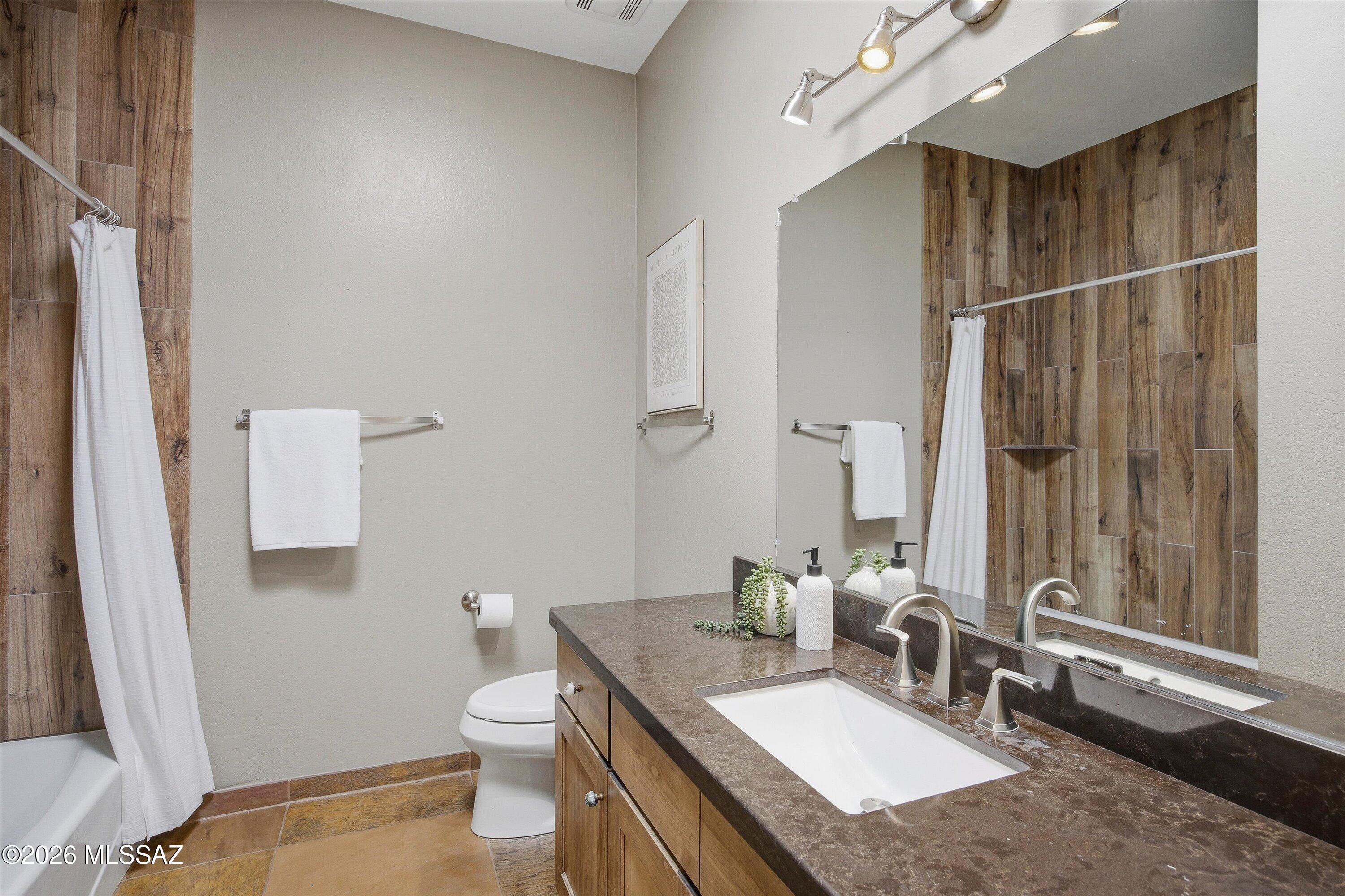 5011 N Grey Mountain Trail