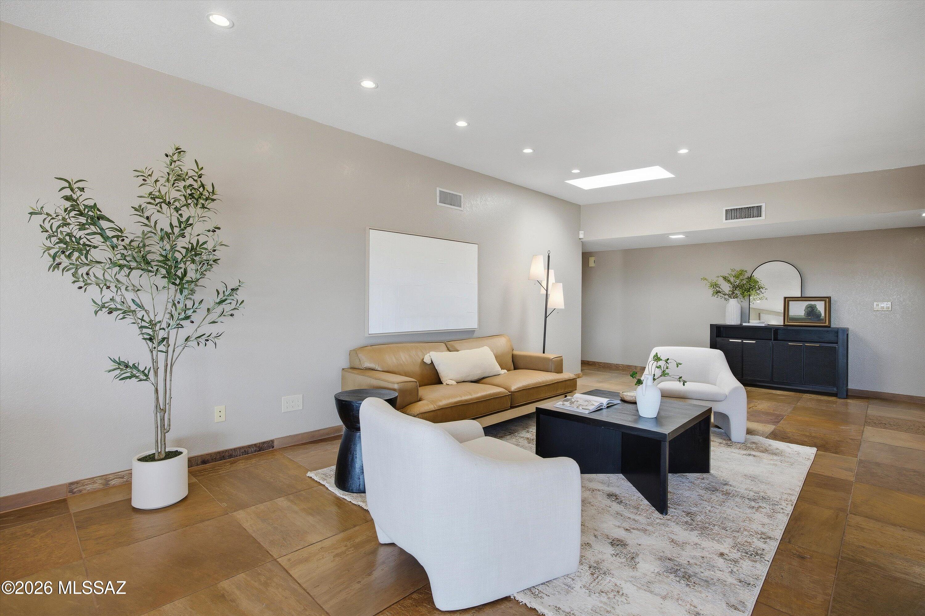 5011 N Grey Mountain Trail