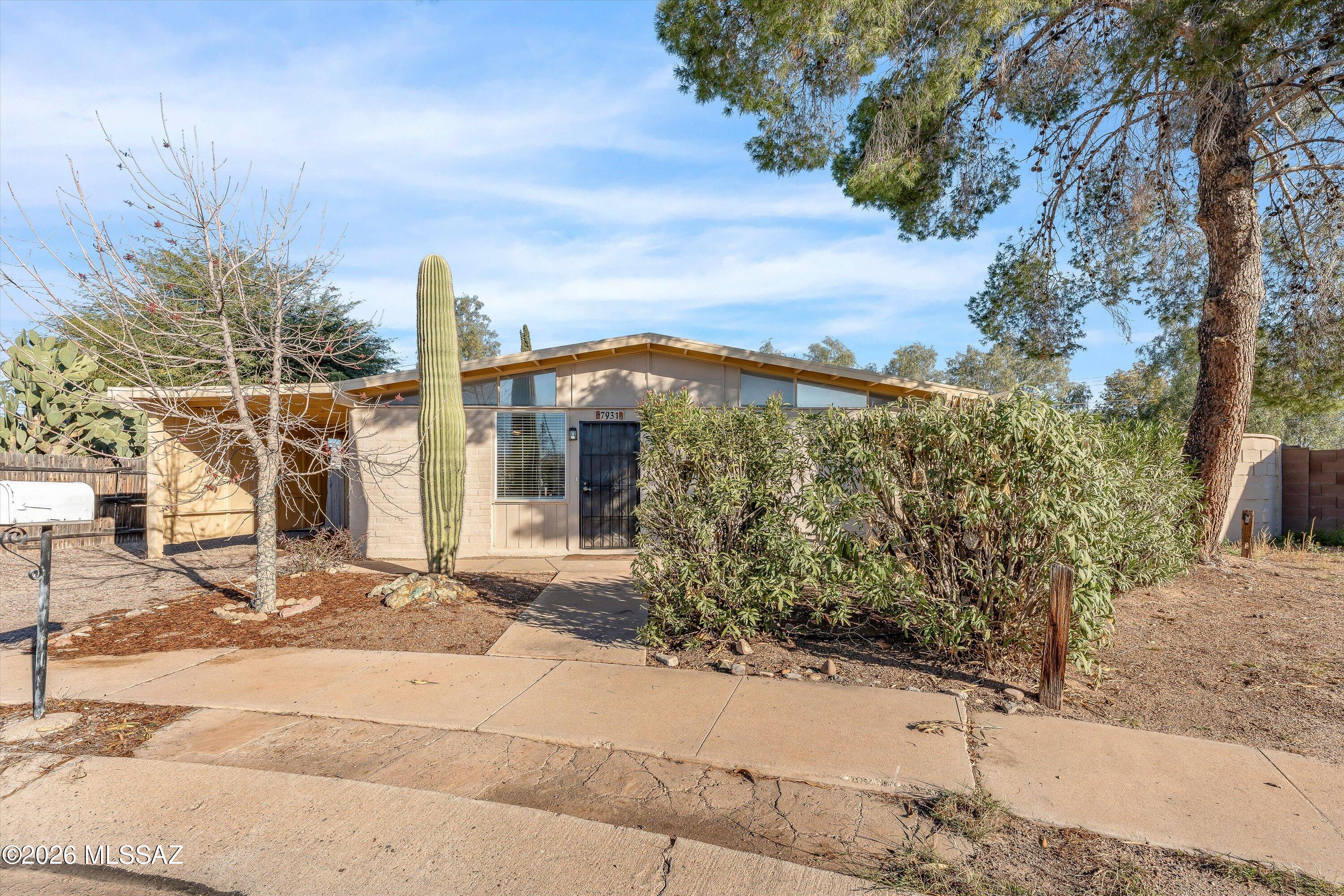 7931 E Malvern Place