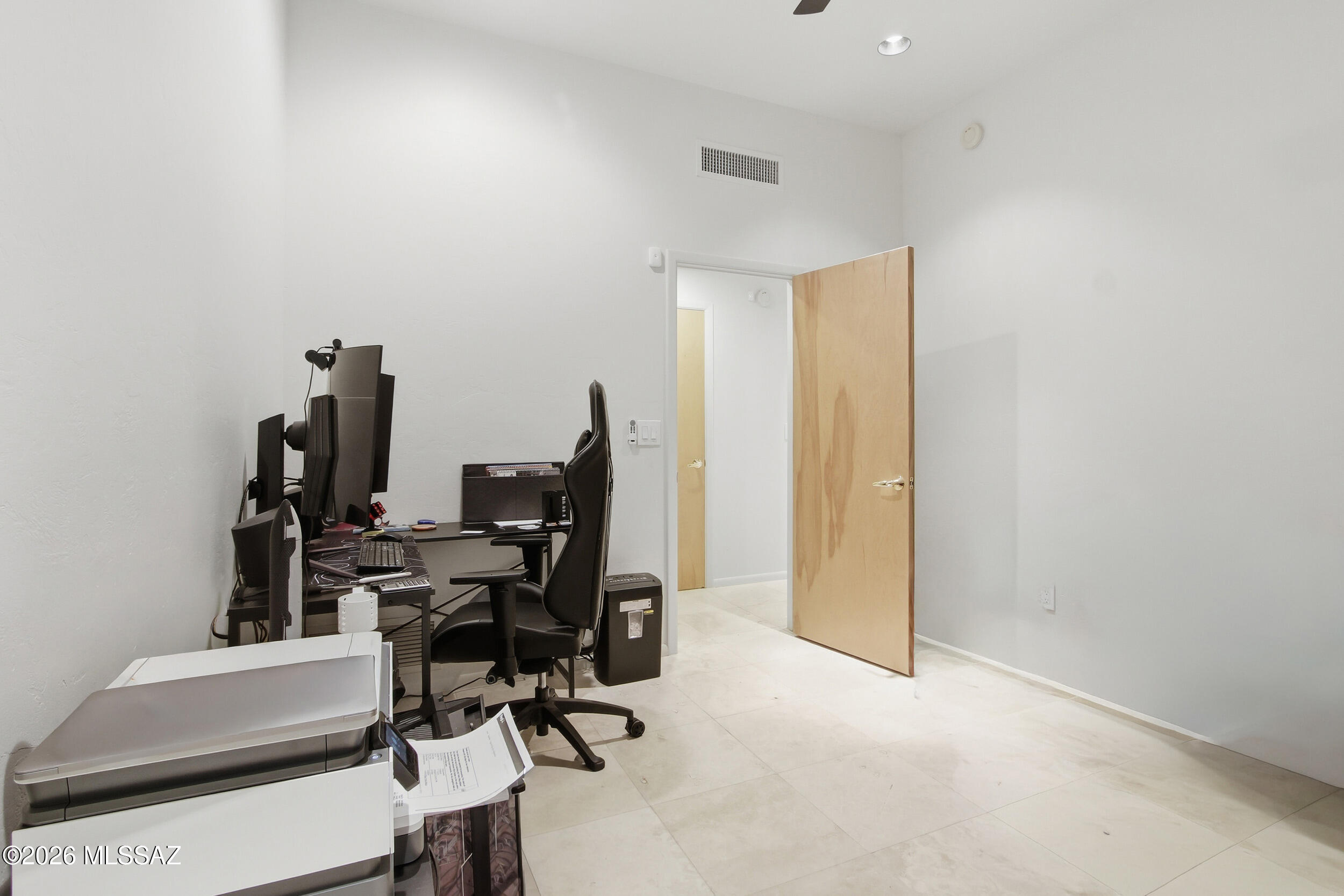 6202 N Vía Tres Patos