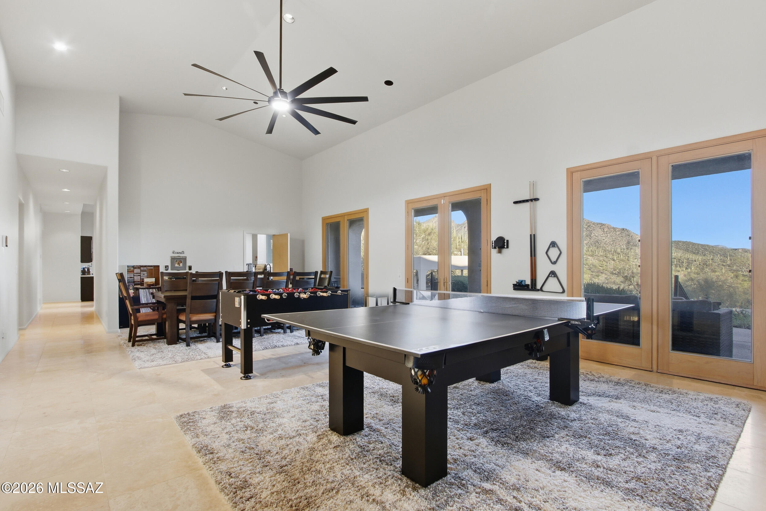 6202 N Vía Tres Patos