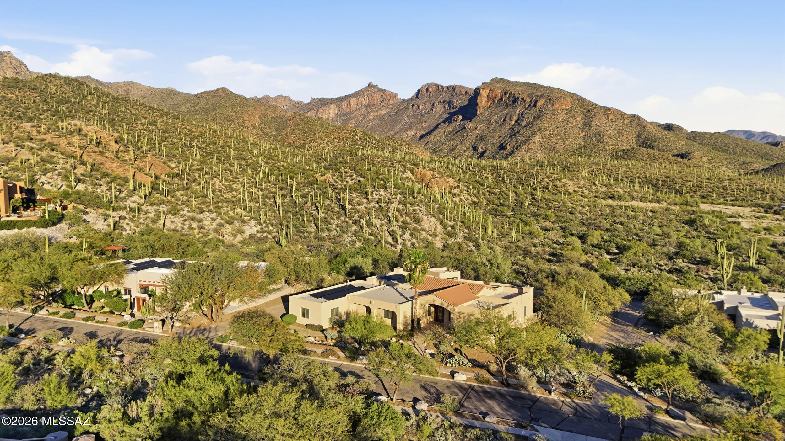 6202 N Vía Tres Patos