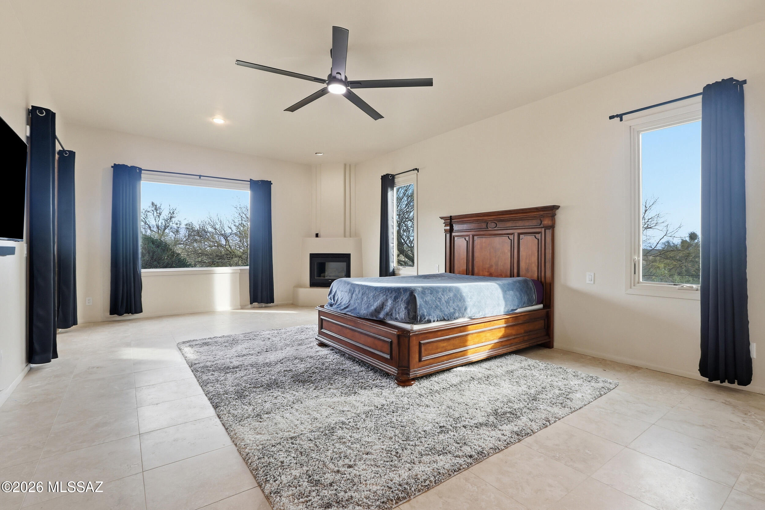 6202 N Vía Tres Patos