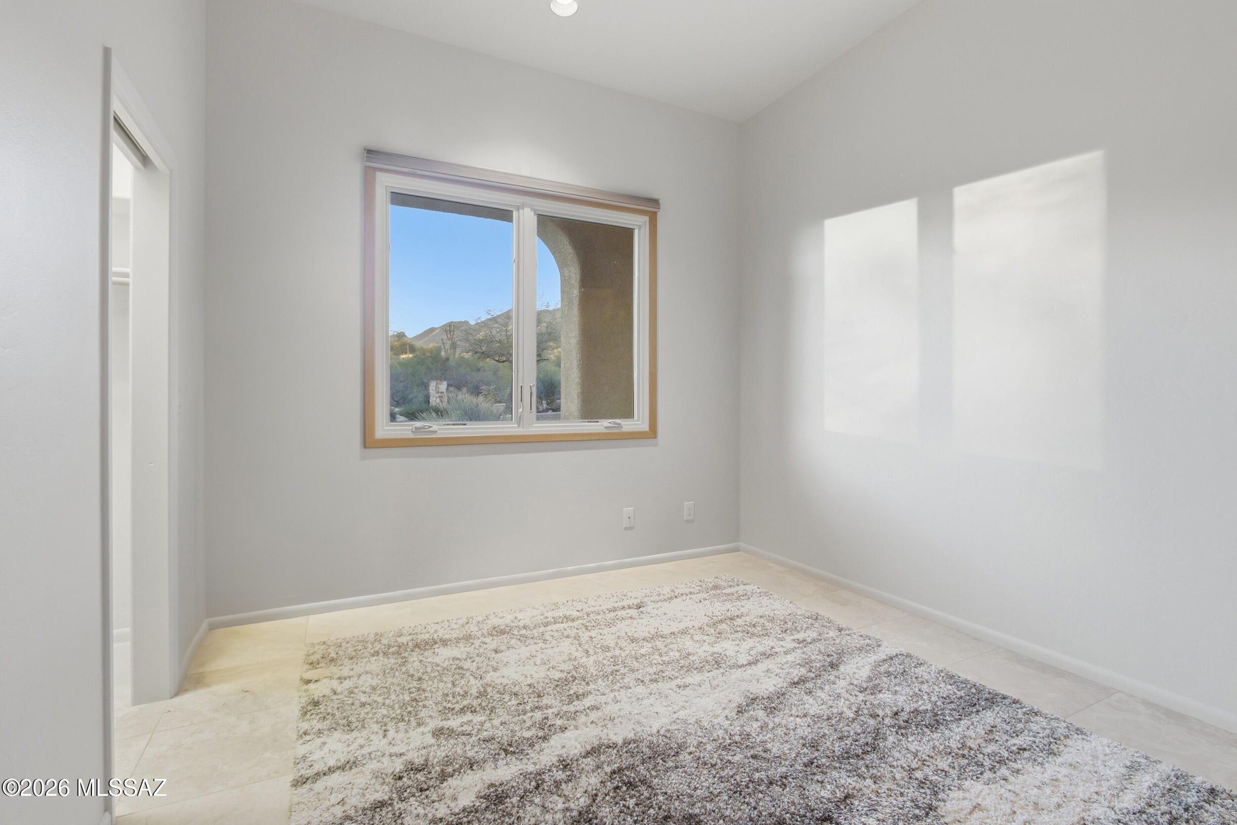 6202 N Vía Tres Patos