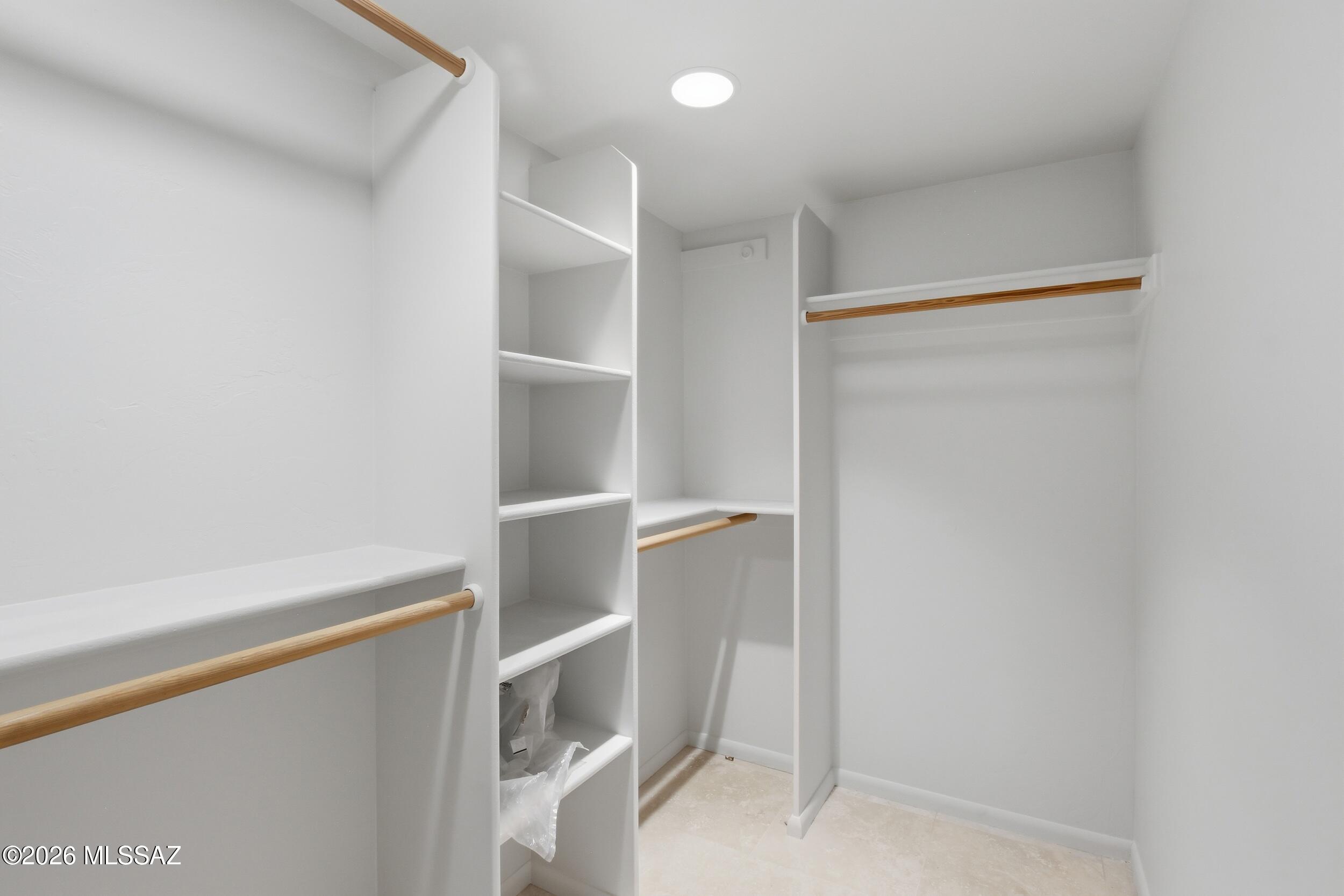 6202 N Vía Tres Patos