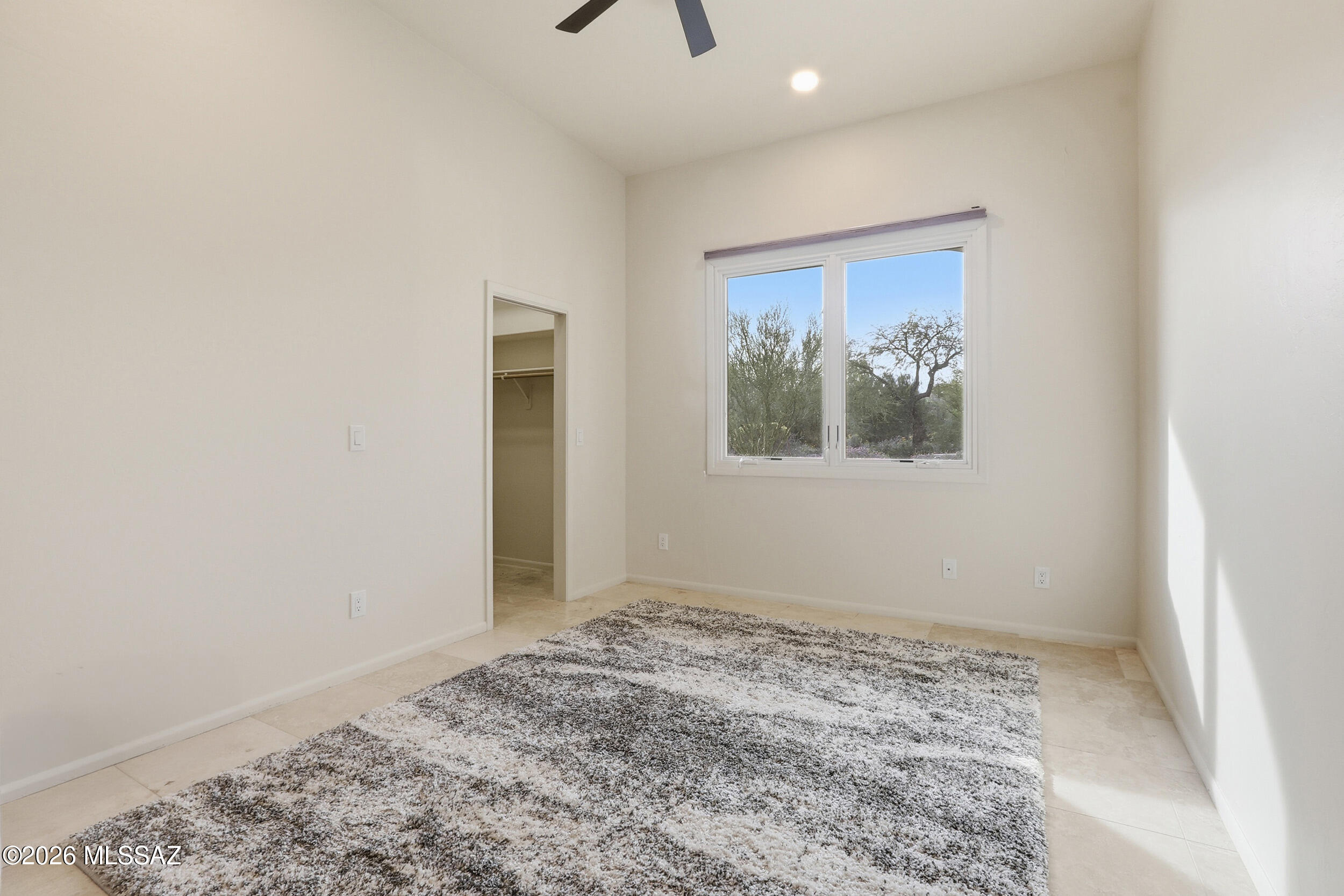 6202 N Vía Tres Patos