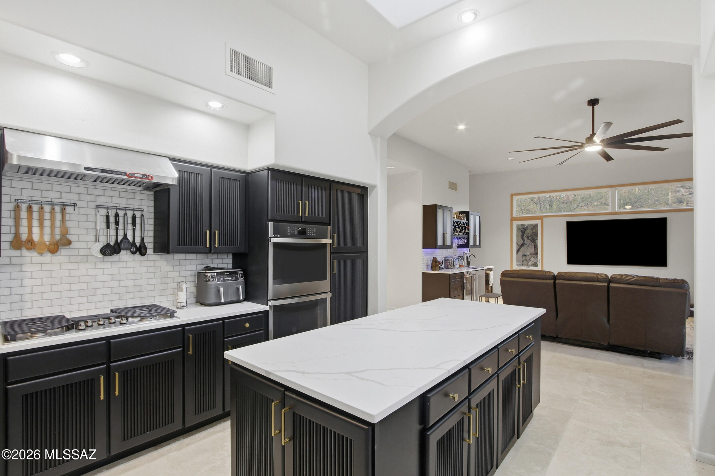 6202 N Vía Tres Patos