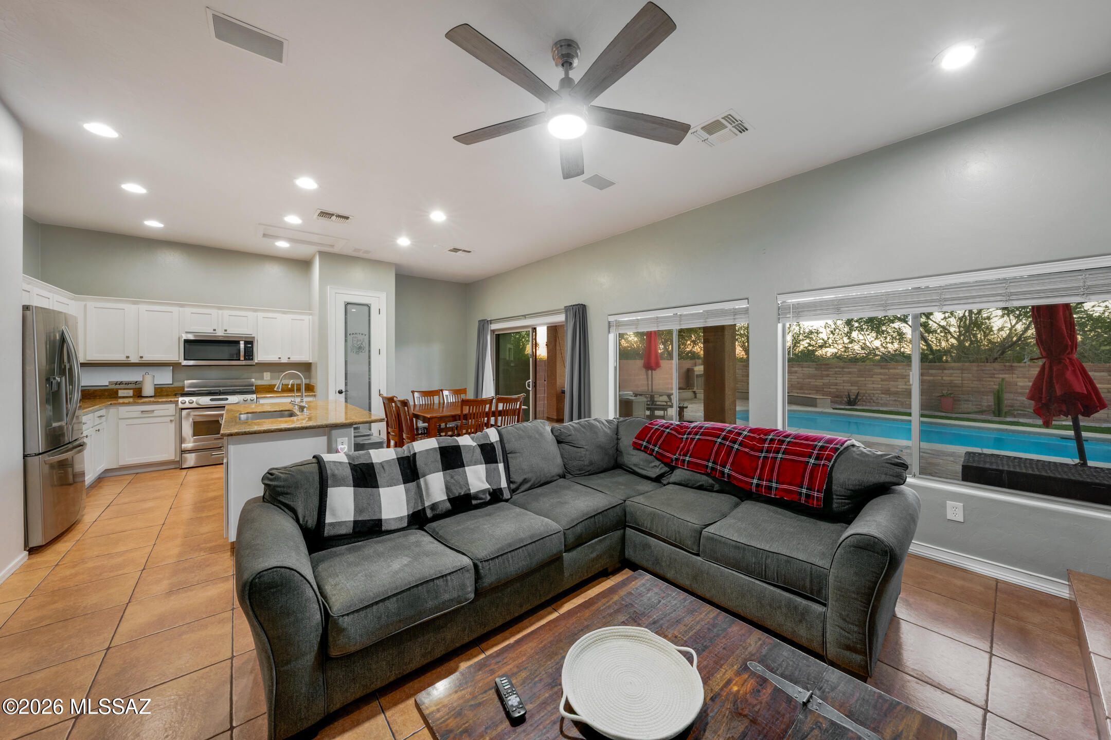 8286 N Amber Burst Drive