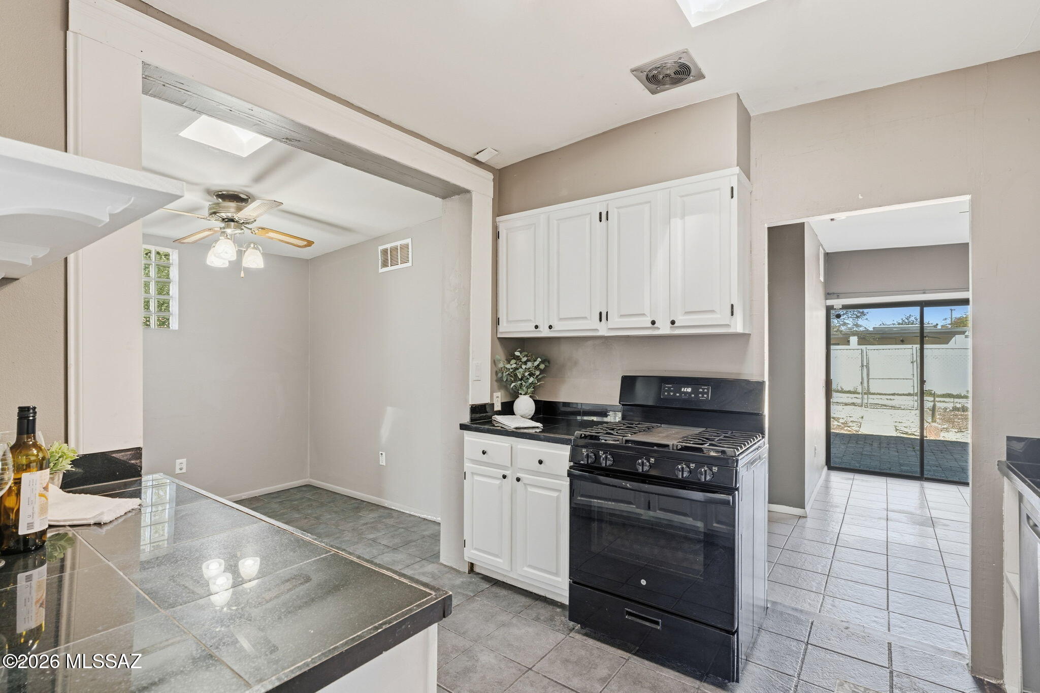 2931 E Eastland Street