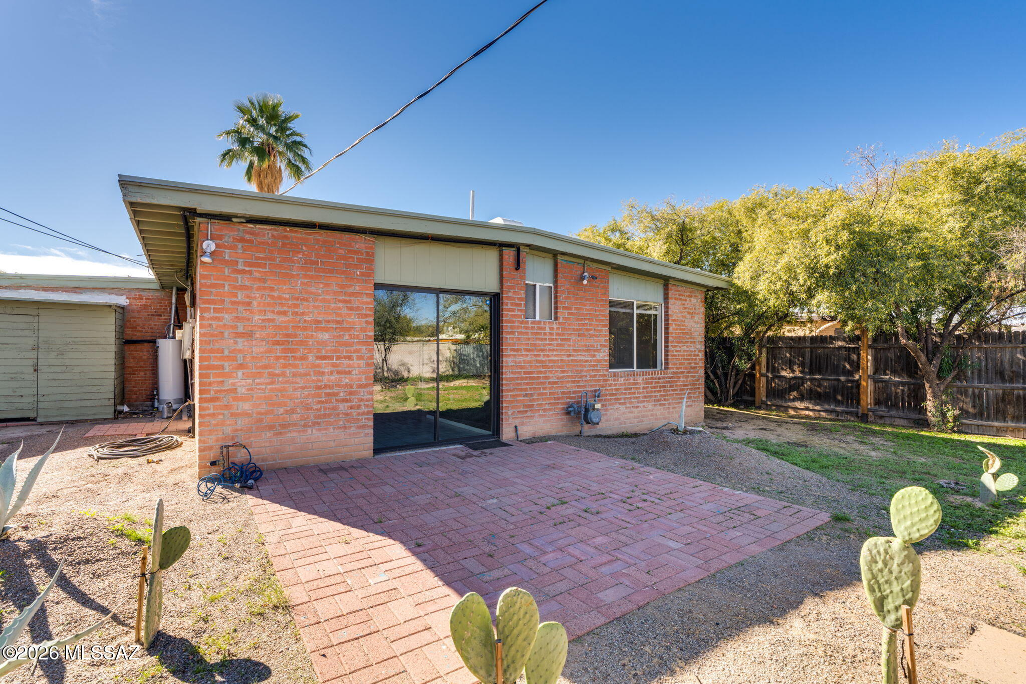 2931 E Eastland Street