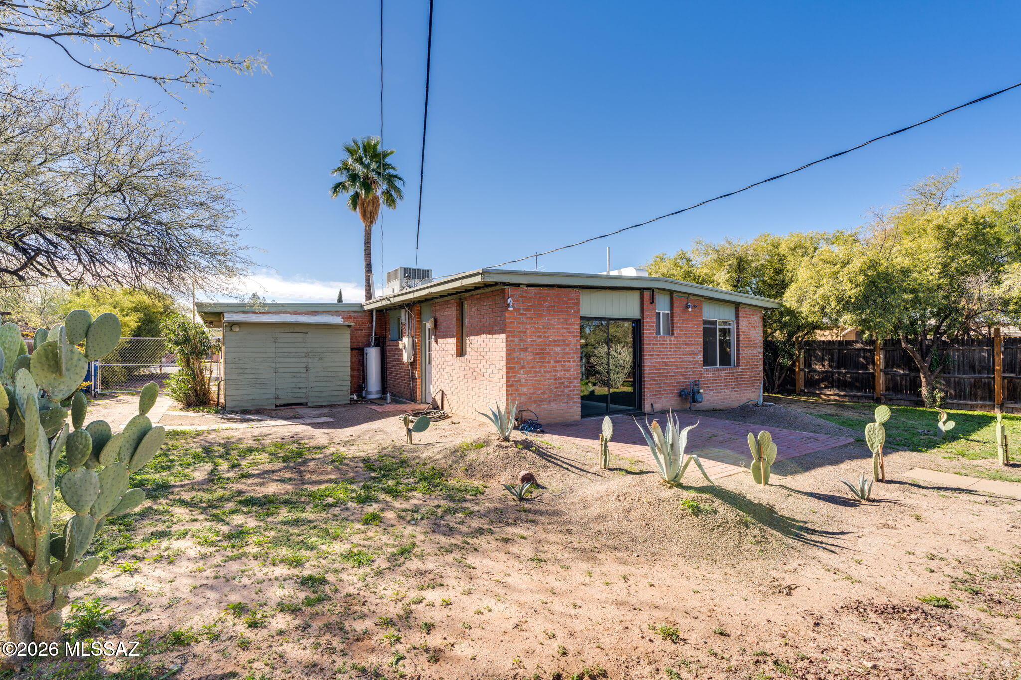 2931 E Eastland Street