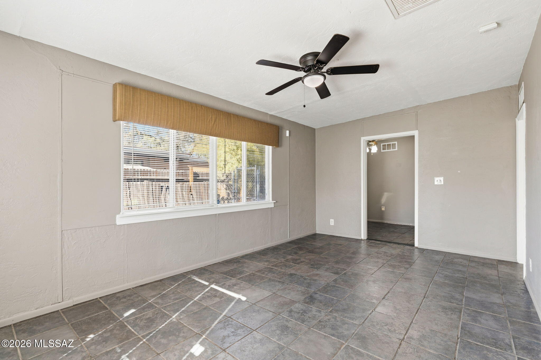 2931 E Eastland Street