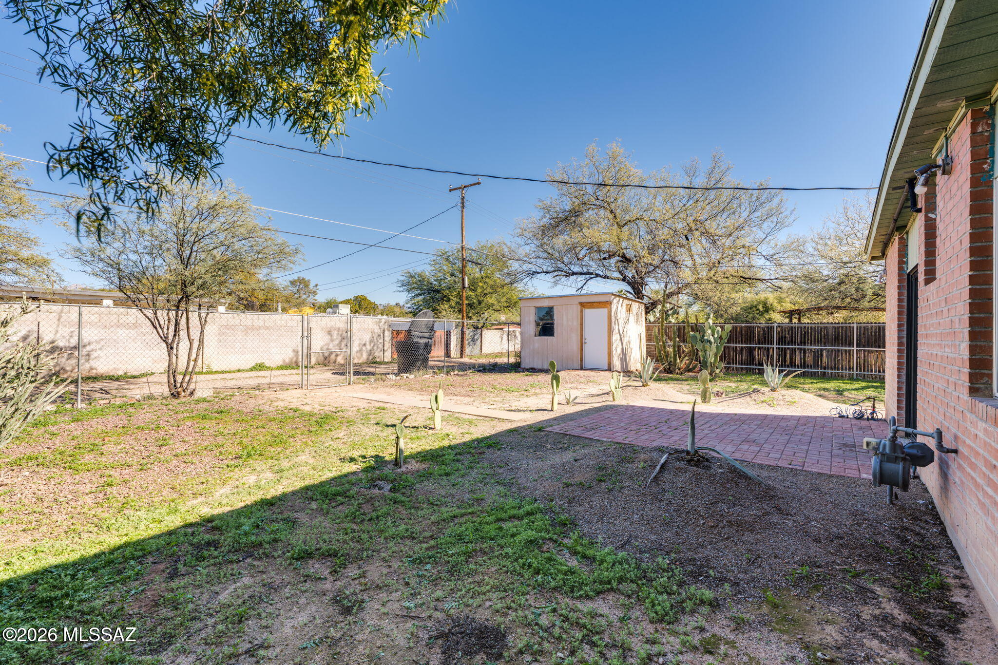 2931 E Eastland Street