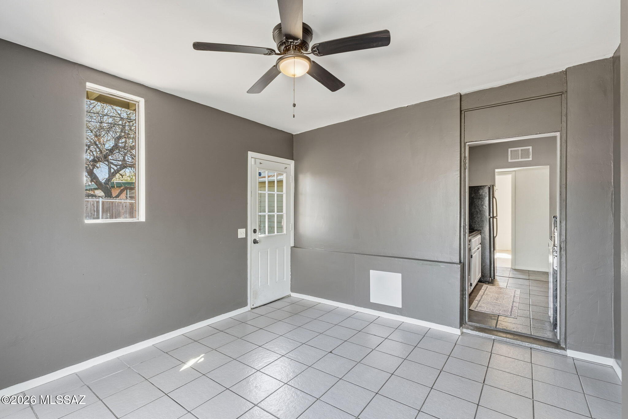 2931 E Eastland Street