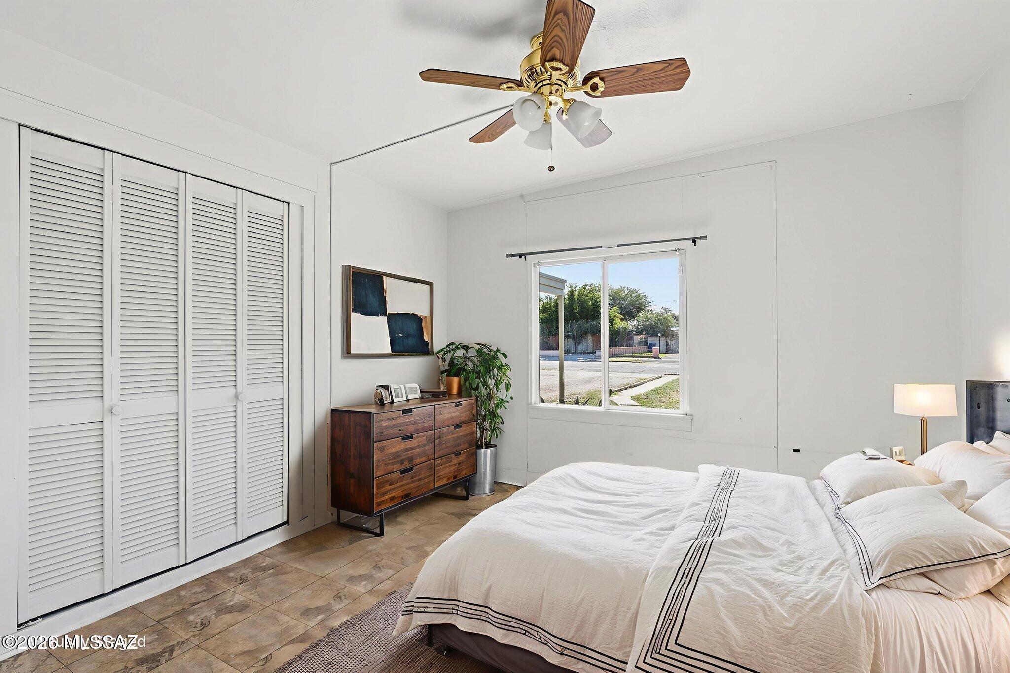 2931 E Eastland Street